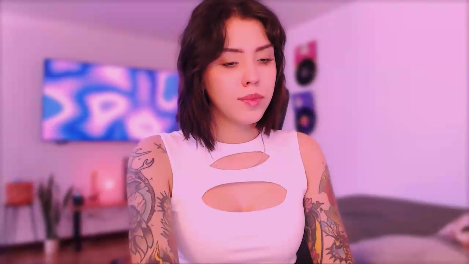Gallery image thumbnail from AuroraBeckett's myfreecams stream on, 08/25/2026, 15:22 image 6 of 20