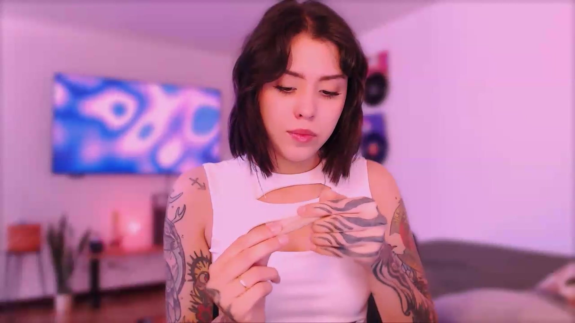 Gallery image thumbnail from AuroraBeckett's myfreecams stream on, 08/25/2026, 15:22 image 5 of 20