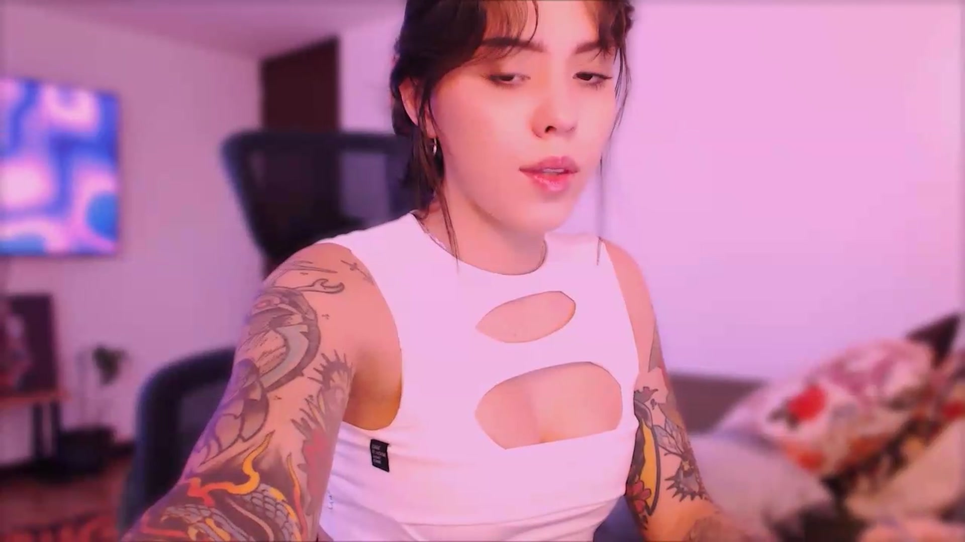 Gallery image thumbnail from AuroraBeckett's myfreecams stream on, 08/25/2026, 15:22 image 18 of 20