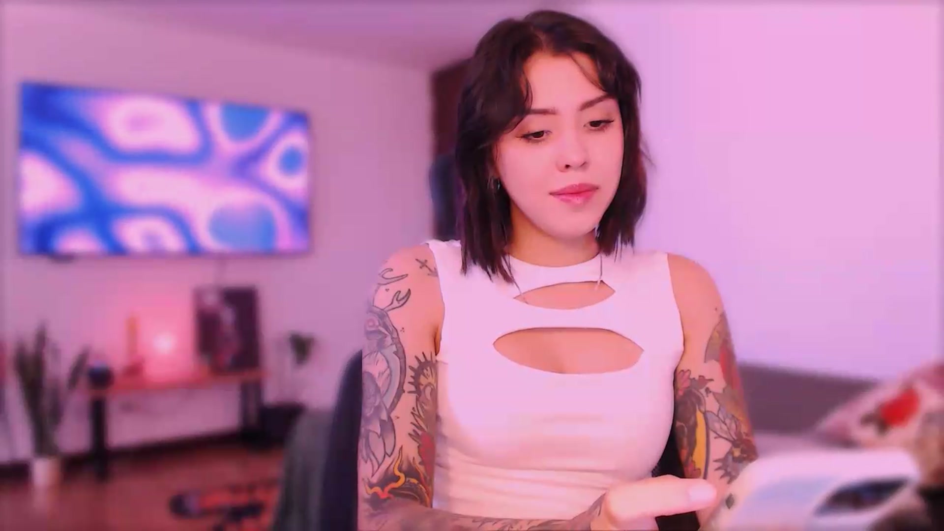 Gallery image thumbnail from AuroraBeckett's myfreecams stream on, 08/25/2026, 15:22 image 11 of 20
