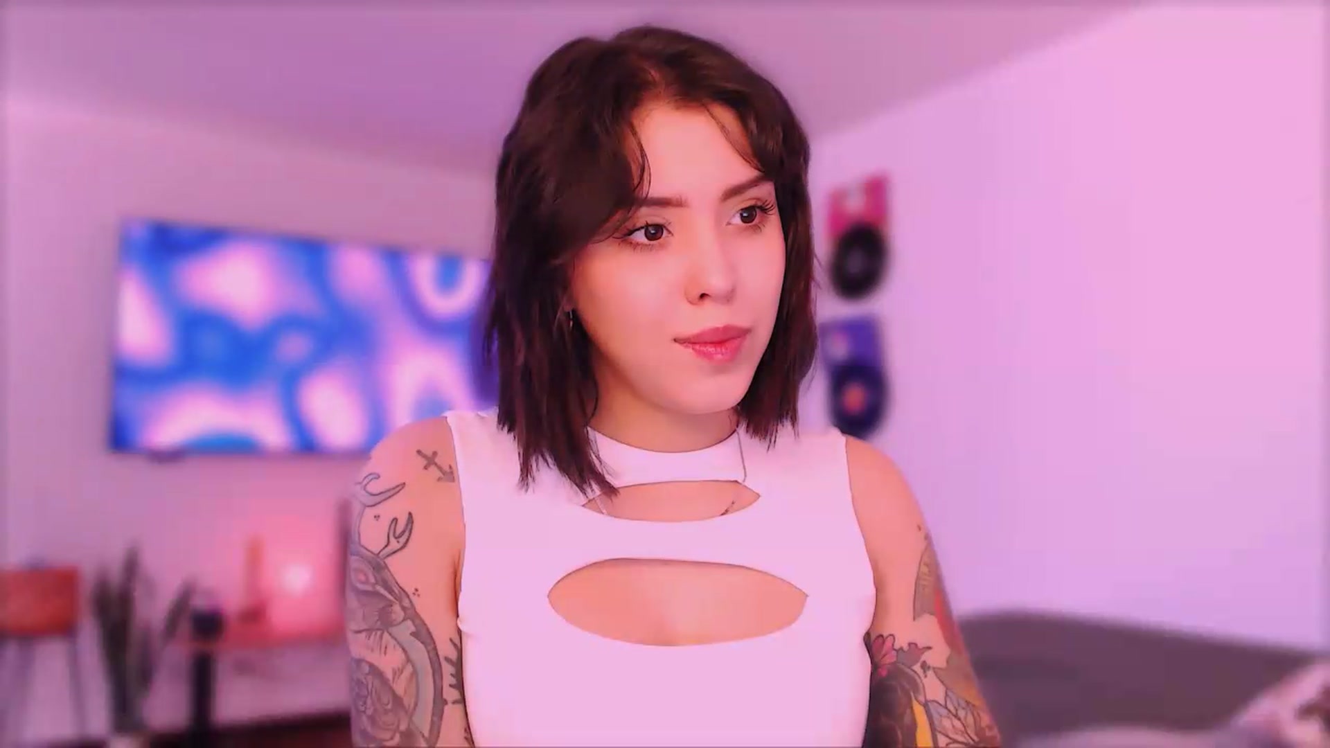 Gallery image thumbnail from AuroraBeckett's myfreecams stream on, 08/25/2026, 15:22 image 13 of 20