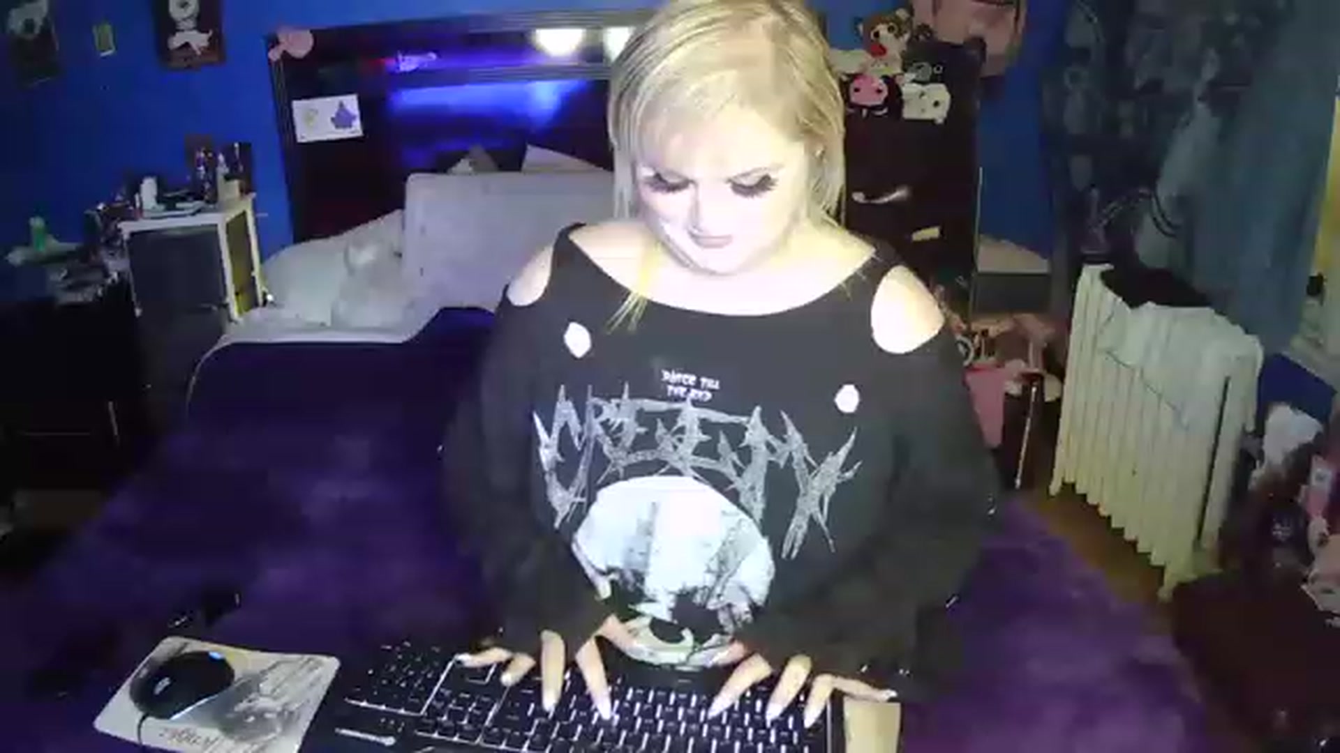 Gallery image thumbnail from AuroraGod's myfreecams stream on, 02/28/2023, 02:09 image 9 of 20