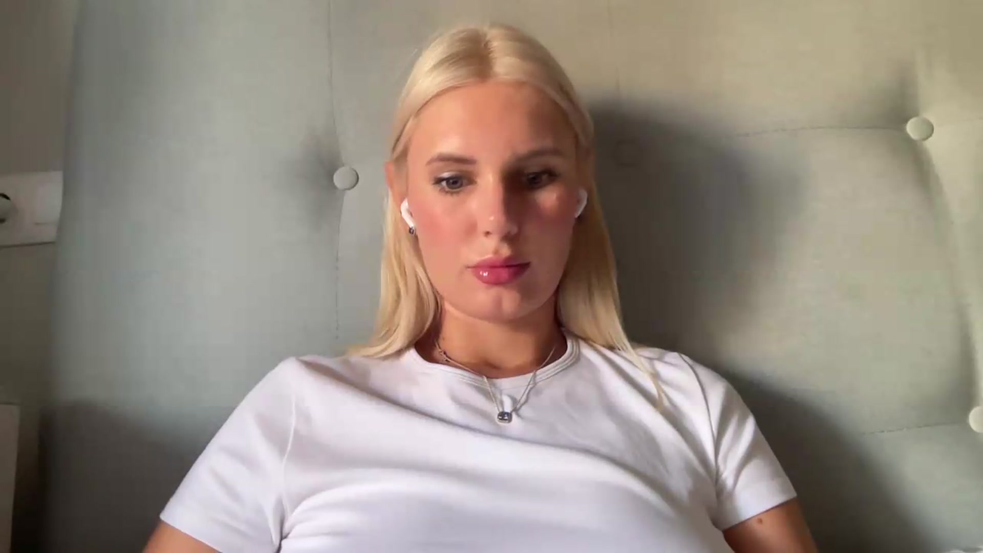 Gallery image thumbnail from AuroraKingg's myfreecams stream on, 07/12/2026, 09:46 image 9 of 20