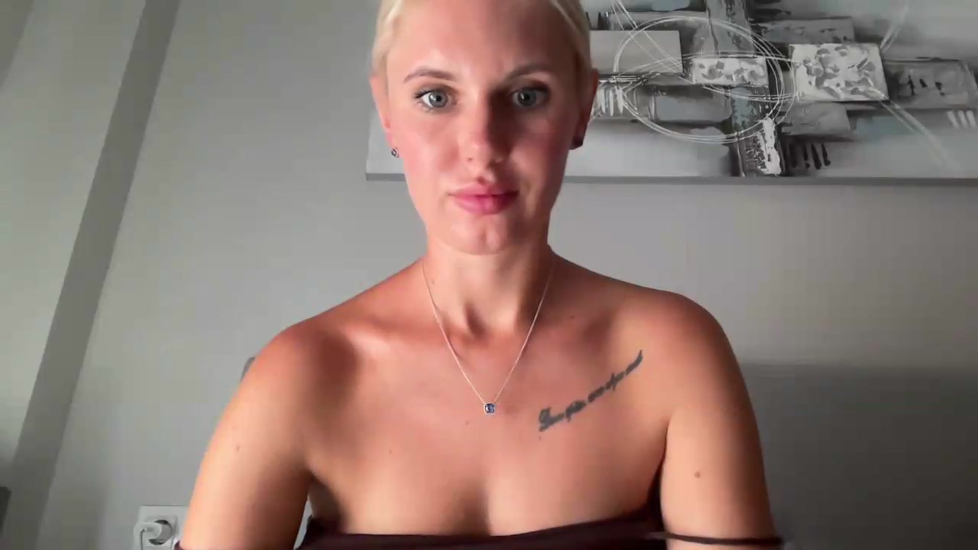 Gallery image thumbnail from AuroraKingg's myfreecams stream on, 07/15/2026, 17:16 image 19 of 20