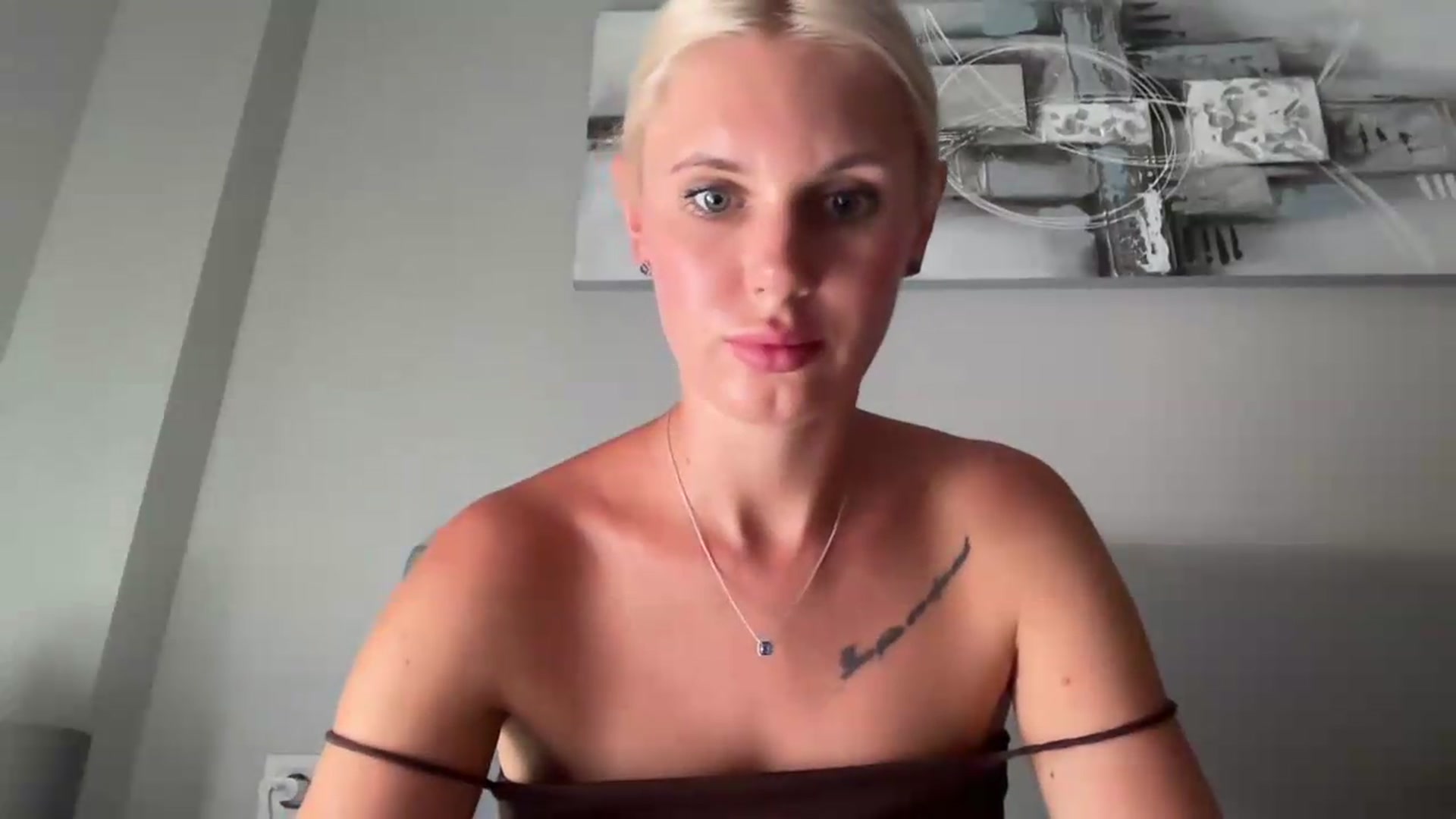 Gallery image thumbnail from AuroraKingg's myfreecams stream on, 07/15/2026, 17:16 image 12 of 20
