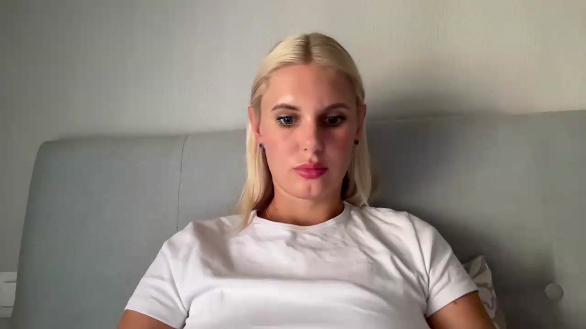 Gallery image thumbnail from AuroraKingg's myfreecams stream on, 07/16/2026, 10:42 image 11 of 20