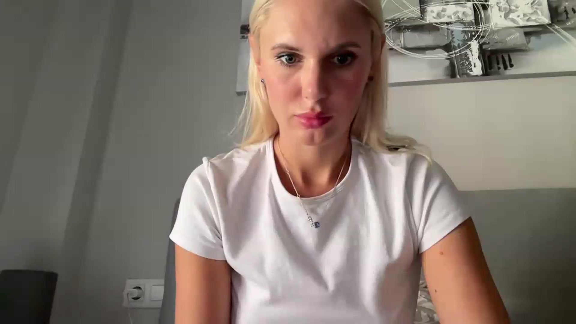 Gallery image thumbnail from AuroraKingg's myfreecams stream on, 07/16/2026, 11:20 image 10 of 20