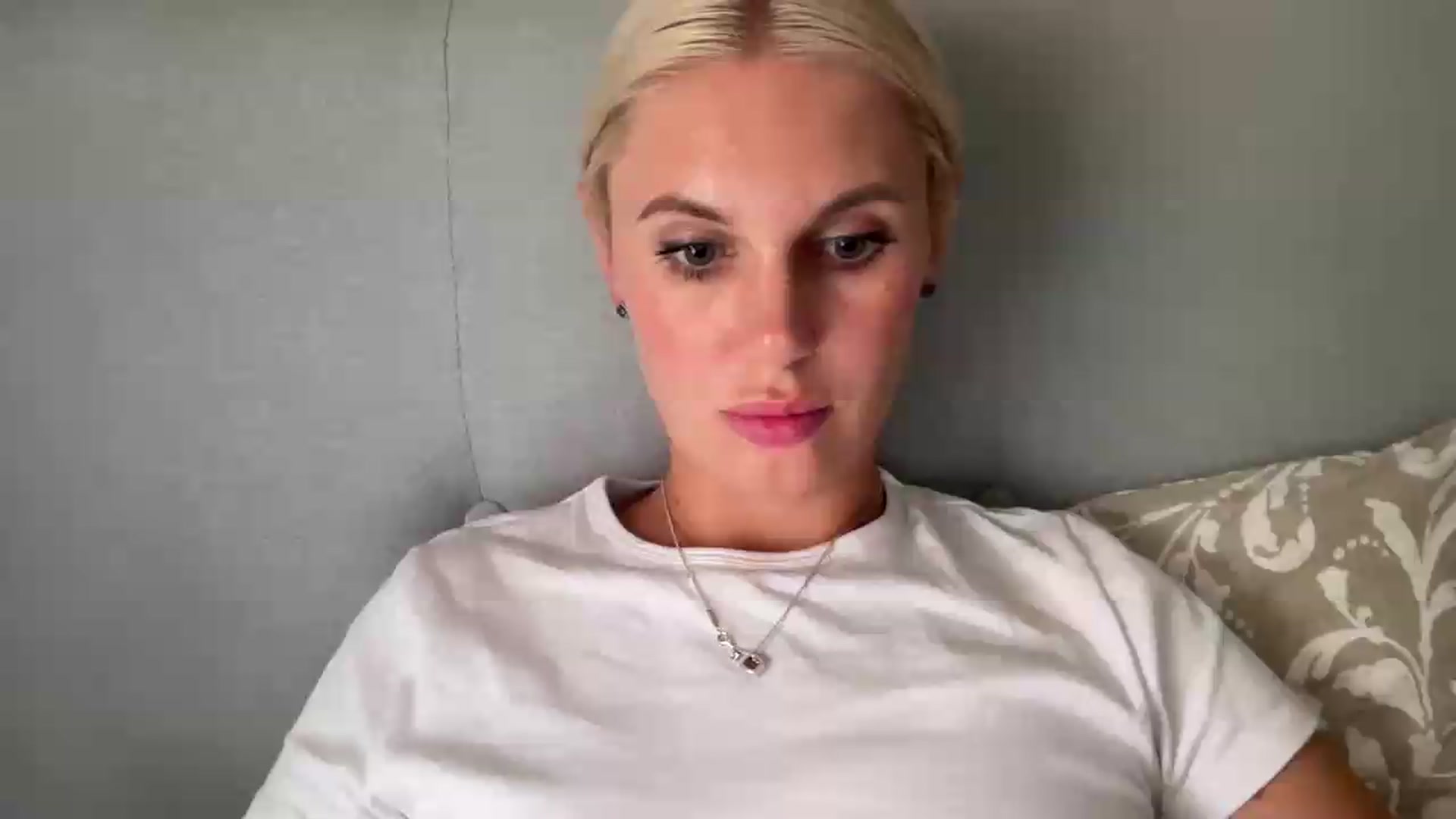 Gallery image thumbnail from AuroraKingg's myfreecams stream on, 07/16/2026, 14:56 image 3 of 20