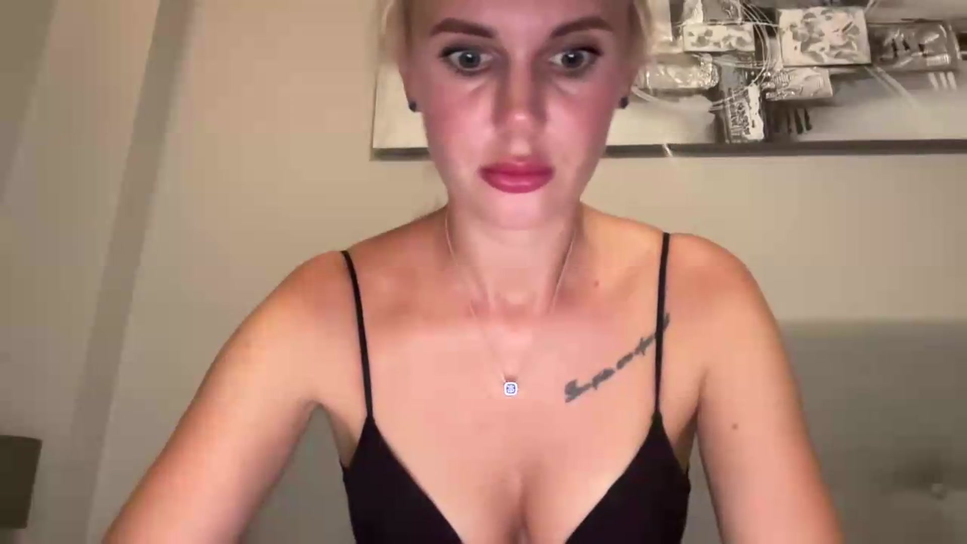 Gallery image thumbnail from AuroraKingg's myfreecams stream on, 07/18/2026, 20:36 image 4 of 20