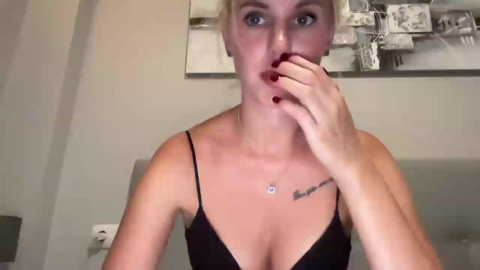 Gallery image thumbnail from AuroraKingg's myfreecams stream on, 07/18/2026, 20:36 image 1 of 20