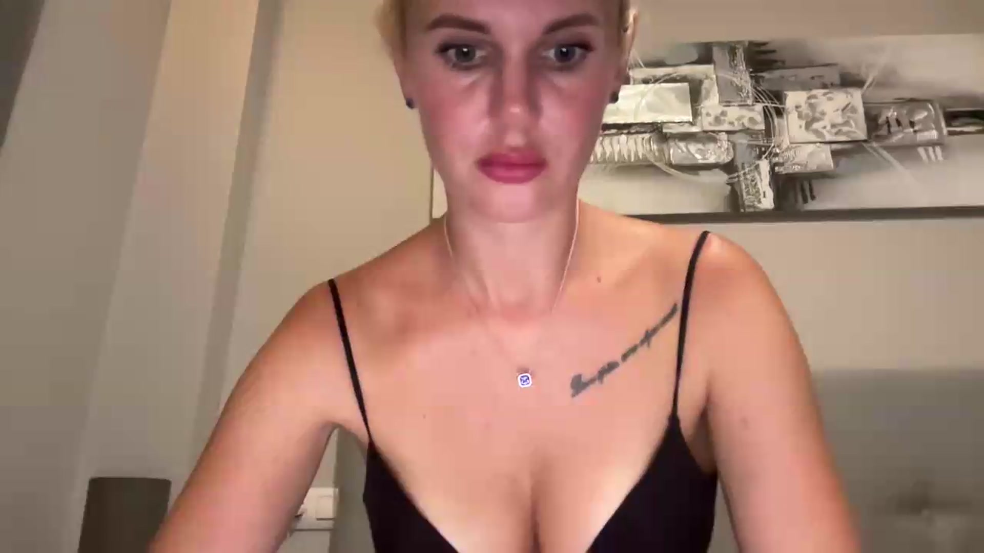 Gallery image thumbnail from AuroraKingg's myfreecams stream on, 07/18/2026, 20:36 image 20 of 20