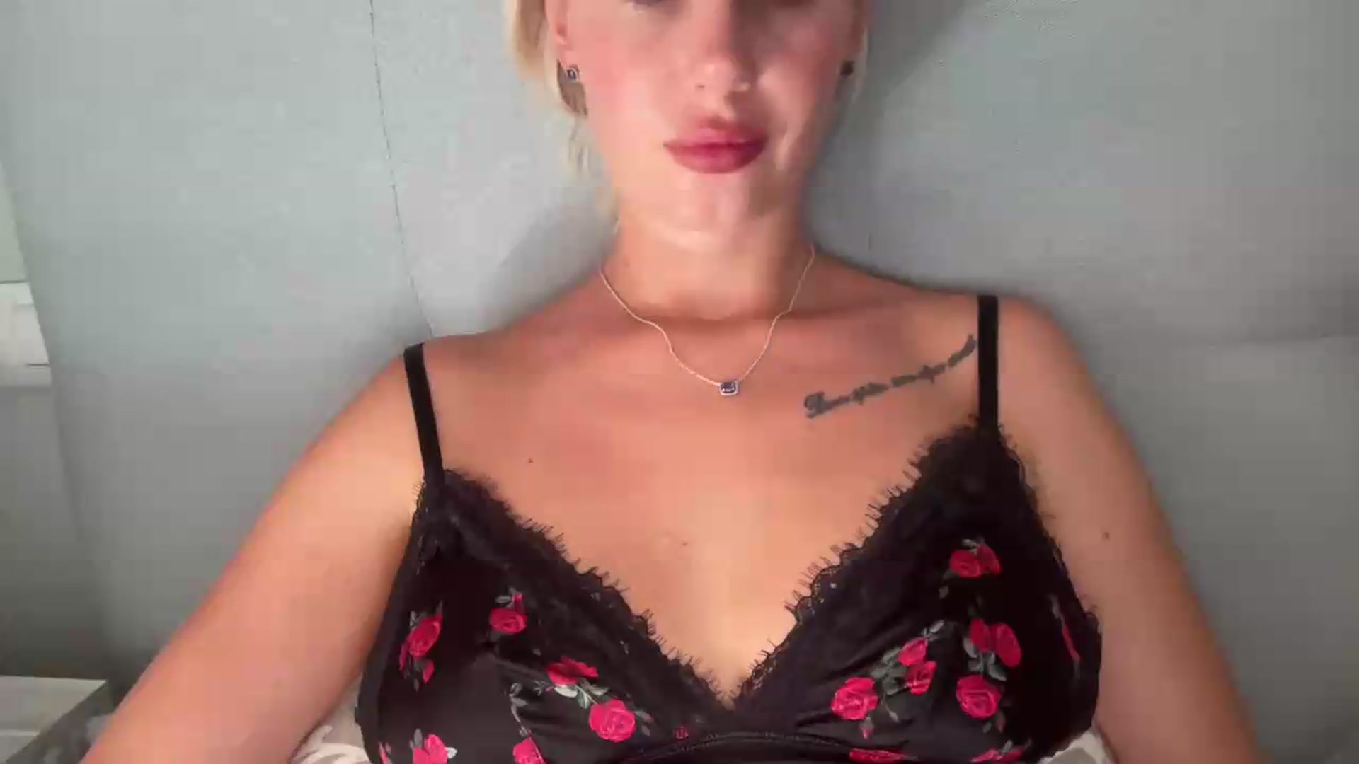 Gallery image thumbnail from AuroraKingg's myfreecams stream on, 07/20/2026, 16:53 image 2 of 20