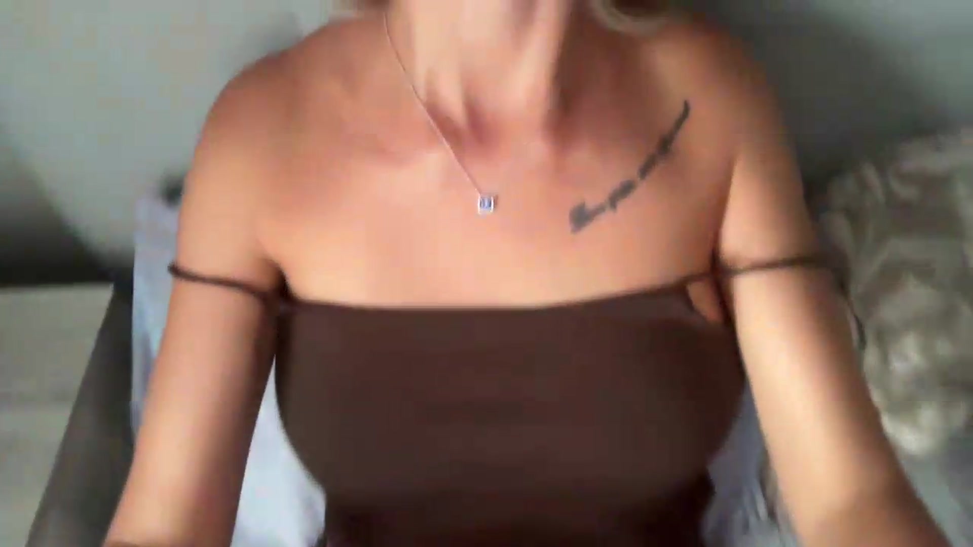 Gallery image thumbnail from AuroraKingg's myfreecams stream on, 07/21/2026, 18:00 image 12 of 20