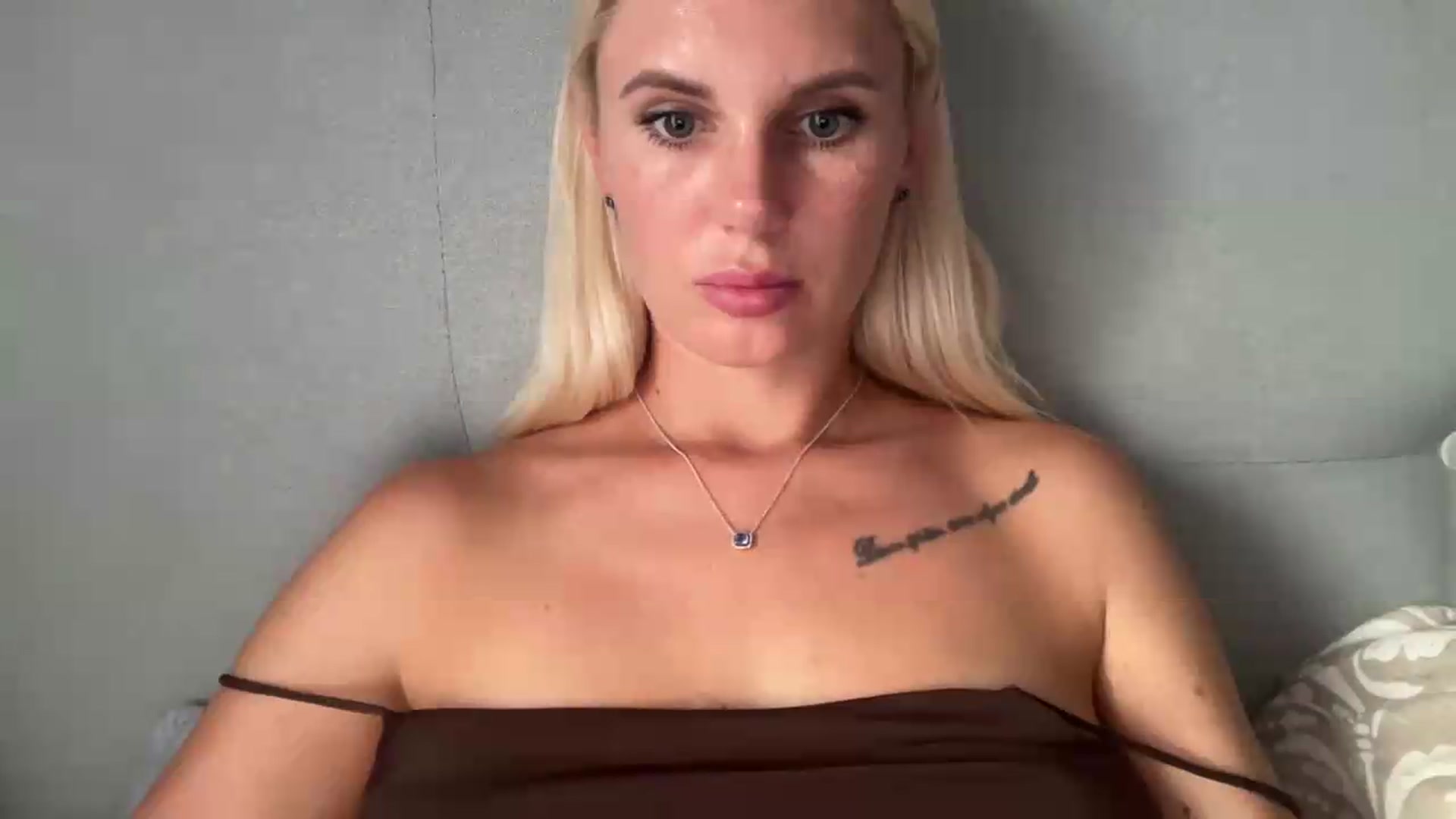 Gallery image thumbnail from AuroraKingg's myfreecams stream on, 07/21/2026, 18:00 image 10 of 20