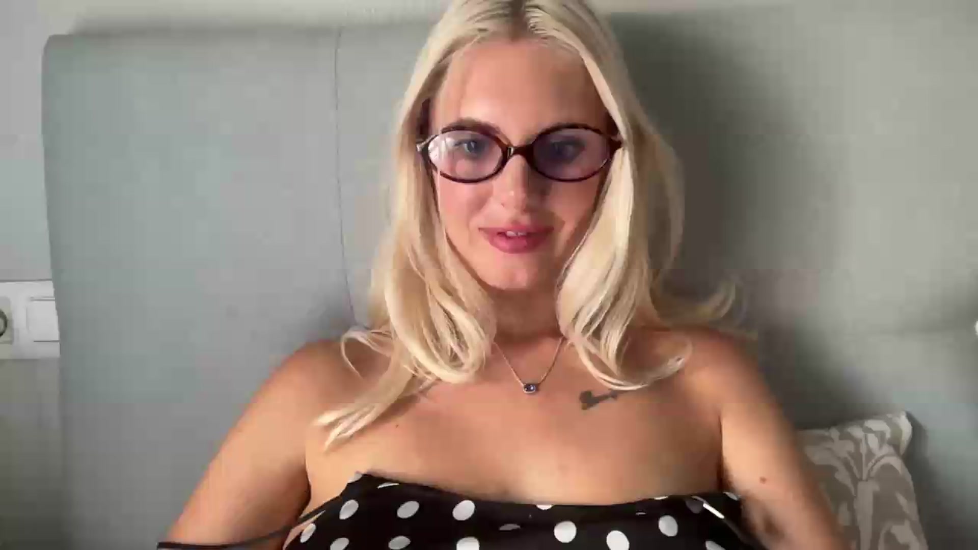 Gallery image thumbnail from AuroraKingg's myfreecams stream on, 07/23/2026, 11:13 image 1 of 20