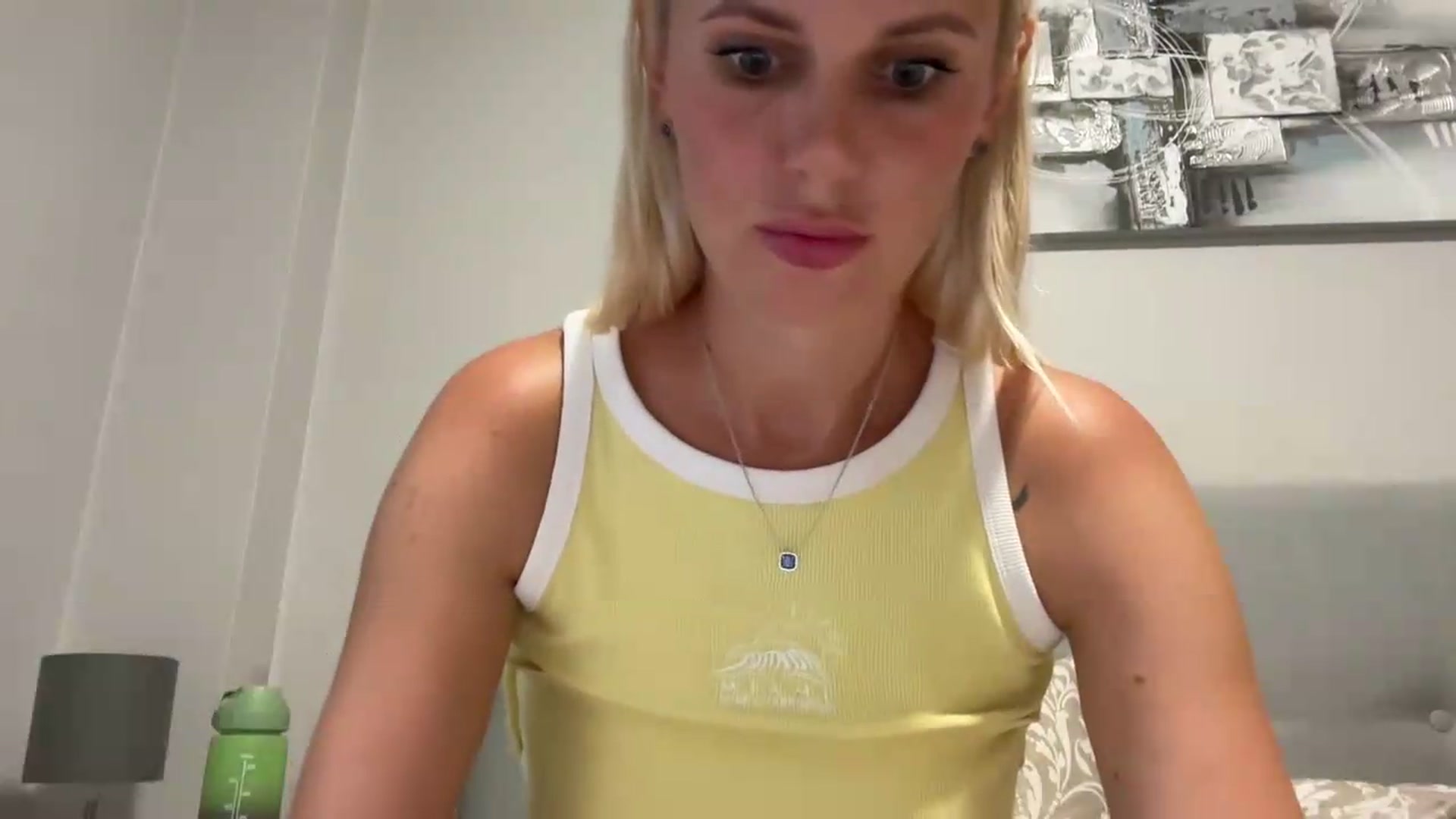 Gallery image thumbnail from AuroraKingg's myfreecams stream on, 07/23/2026, 16:34 image 19 of 20