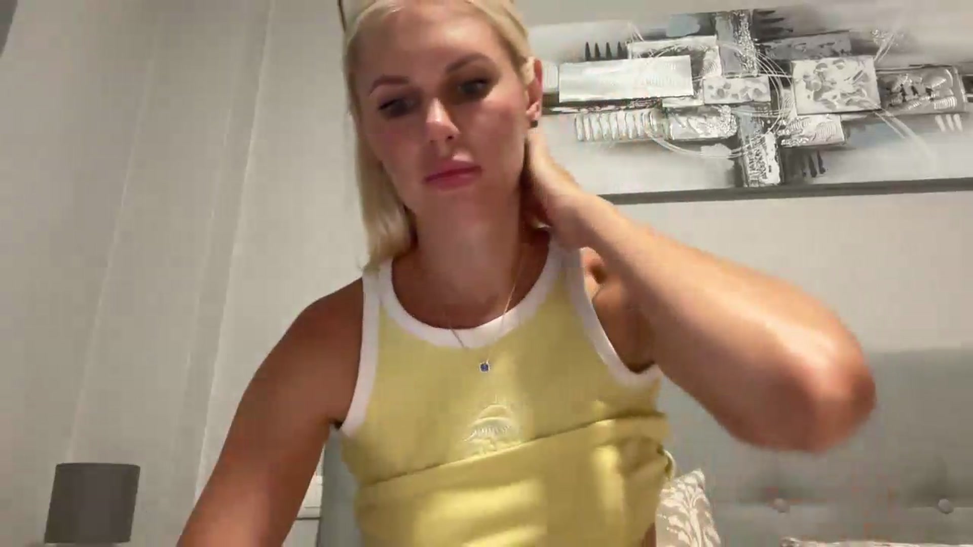 Gallery image thumbnail from AuroraKingg's myfreecams stream on, 07/23/2026, 18:13 image 5 of 20