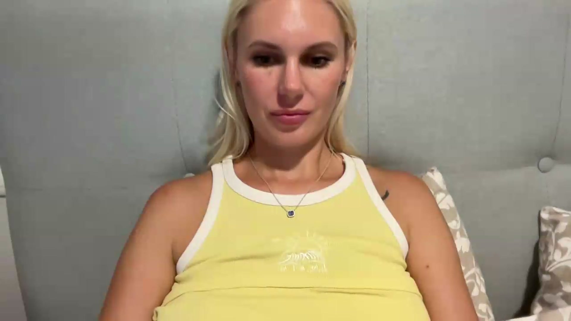 Gallery image thumbnail from AuroraKingg's myfreecams stream on, 07/23/2026, 18:13 image 13 of 20