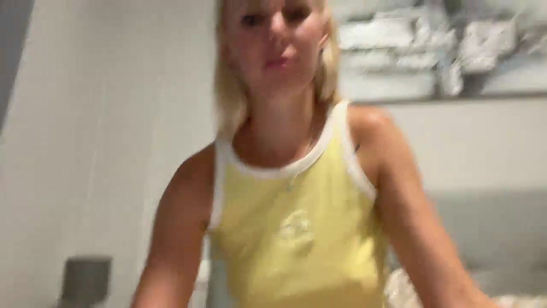 Gallery image thumbnail from AuroraKingg's myfreecams stream on, 07/23/2026, 19:04 image 2 of 20