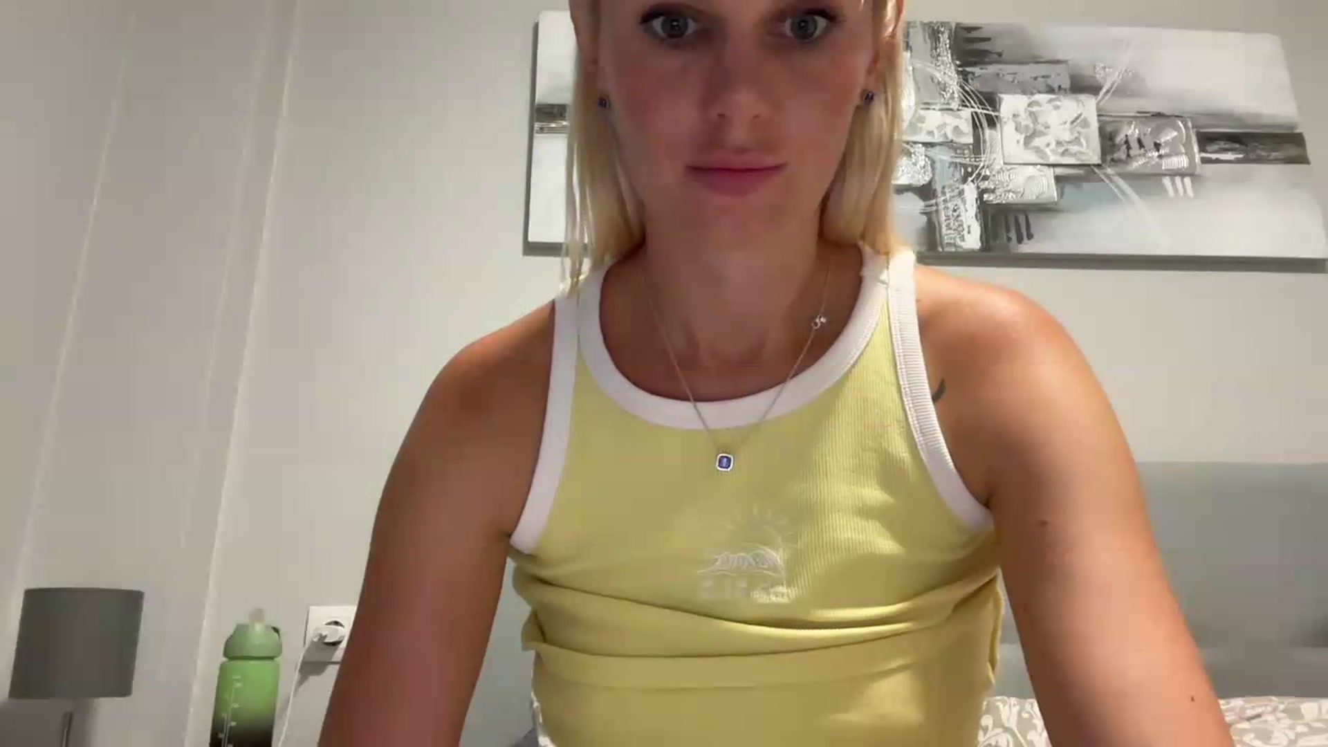 Gallery image thumbnail from AuroraKingg's myfreecams stream on, 07/23/2026, 19:04 image 17 of 20