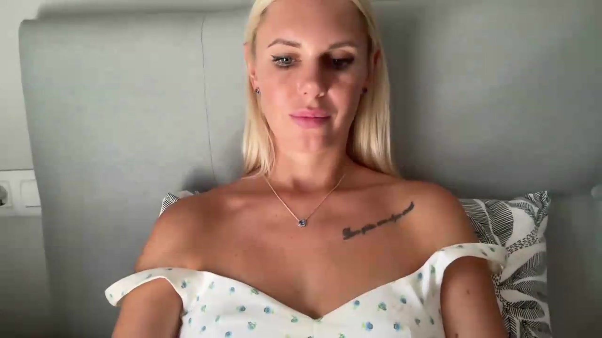 Gallery image thumbnail from AuroraKingg's myfreecams stream on, 07/27/2026, 14:59 image 7 of 20