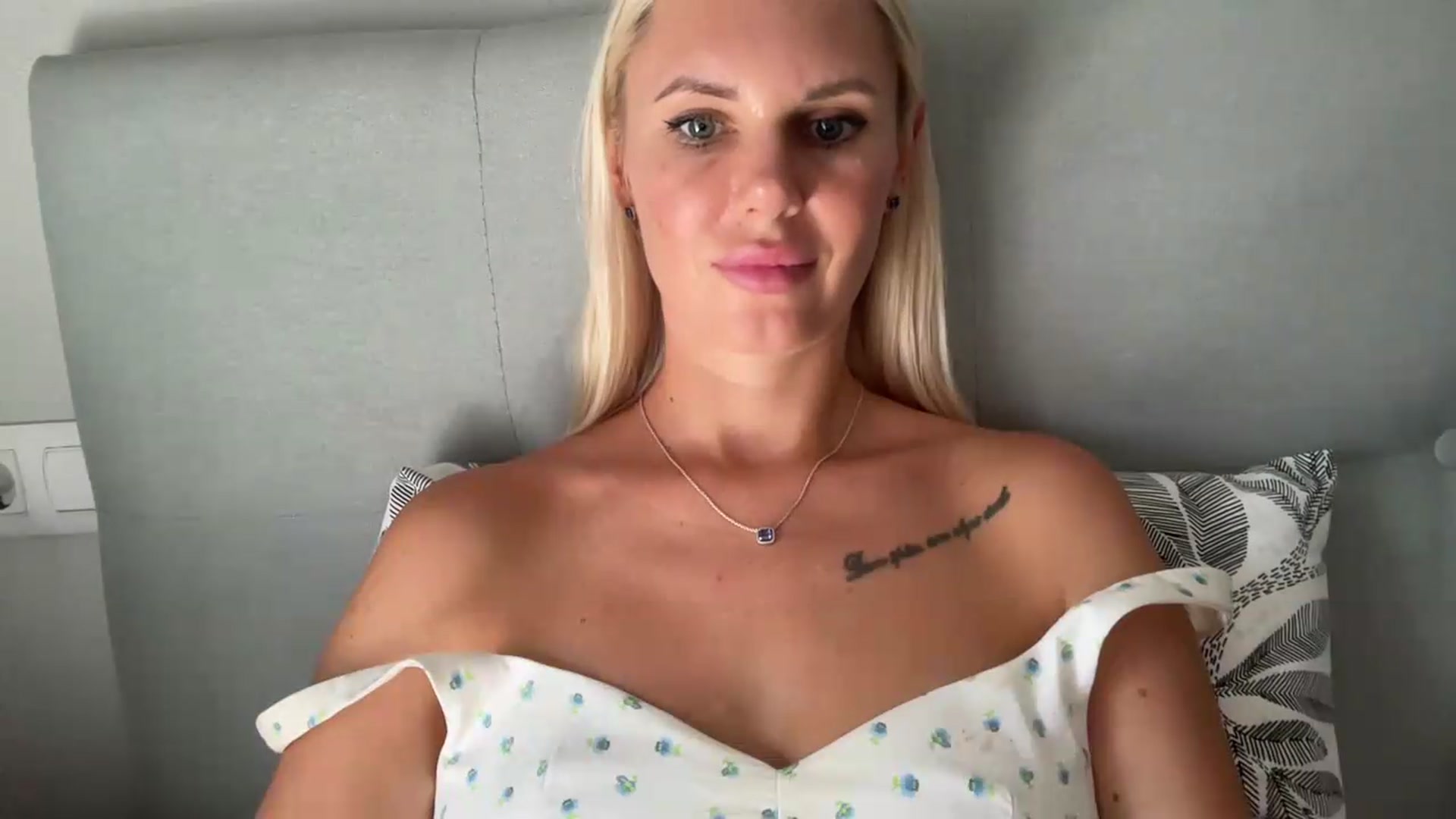 Gallery image thumbnail from AuroraKingg's myfreecams stream on, 07/27/2026, 14:59 image 6 of 20