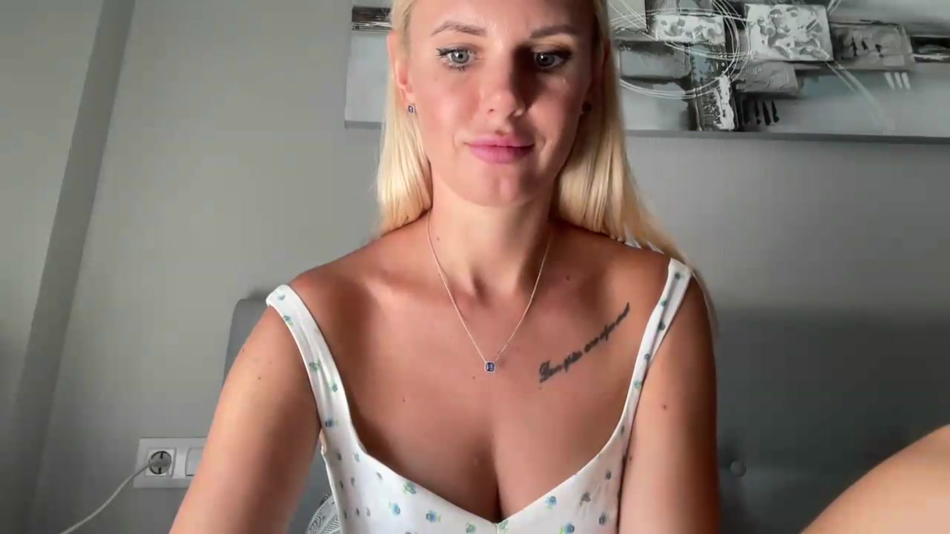 Gallery image thumbnail from AuroraKingg's myfreecams stream on, 07/27/2026, 15:10 image 12 of 20