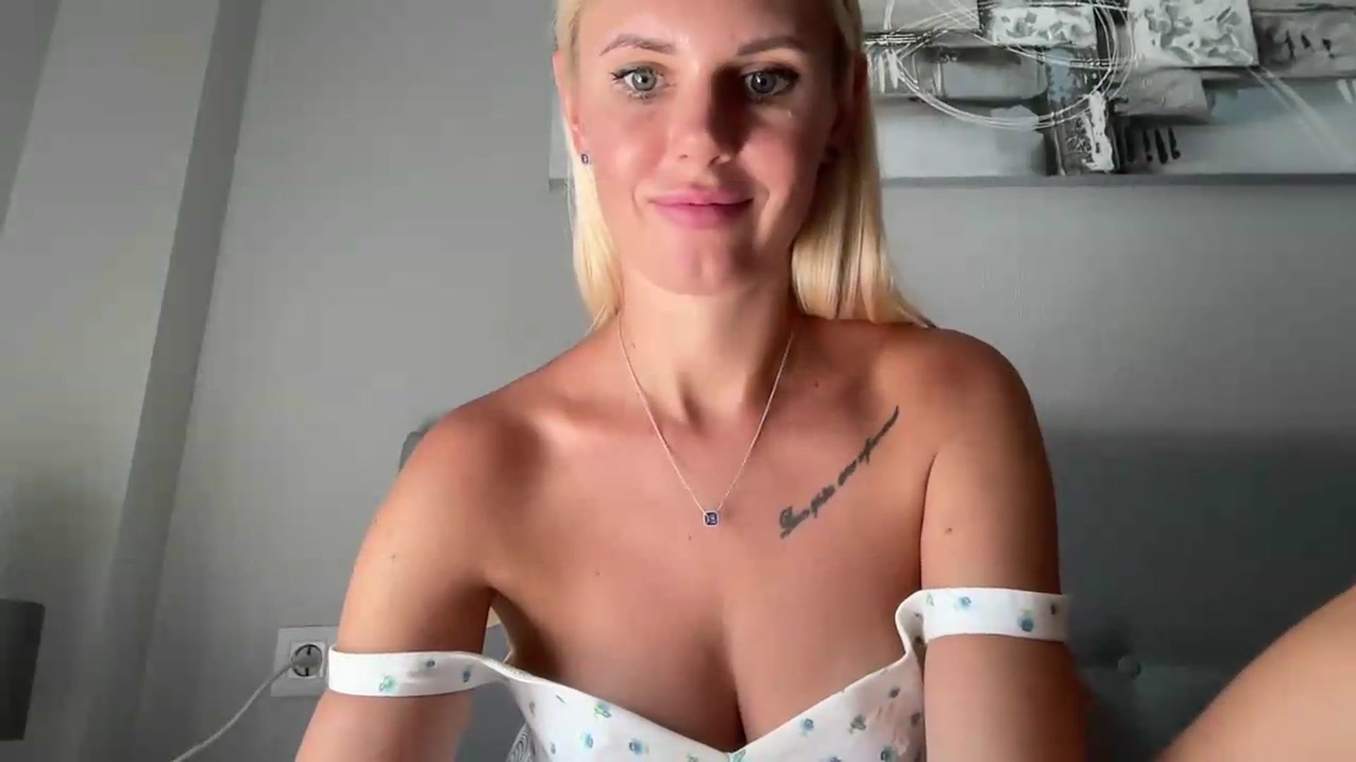 Gallery image thumbnail from AuroraKingg's myfreecams stream on, 07/27/2026, 15:10 image 6 of 20