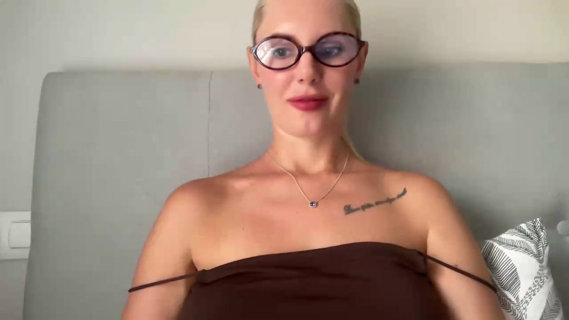 Gallery image thumbnail from AuroraKingg's myfreecams stream on, 07/28/2026, 13:12 image 3 of 20
