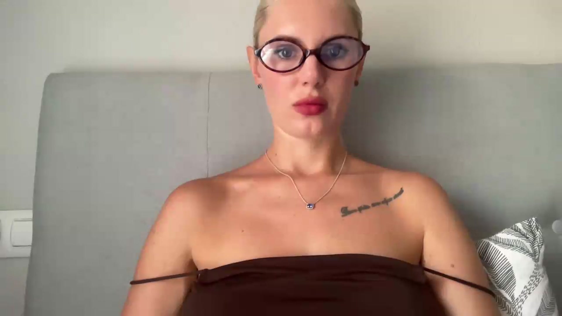 Gallery image thumbnail from AuroraKingg's myfreecams stream on, 07/28/2026, 13:12 image 5 of 20