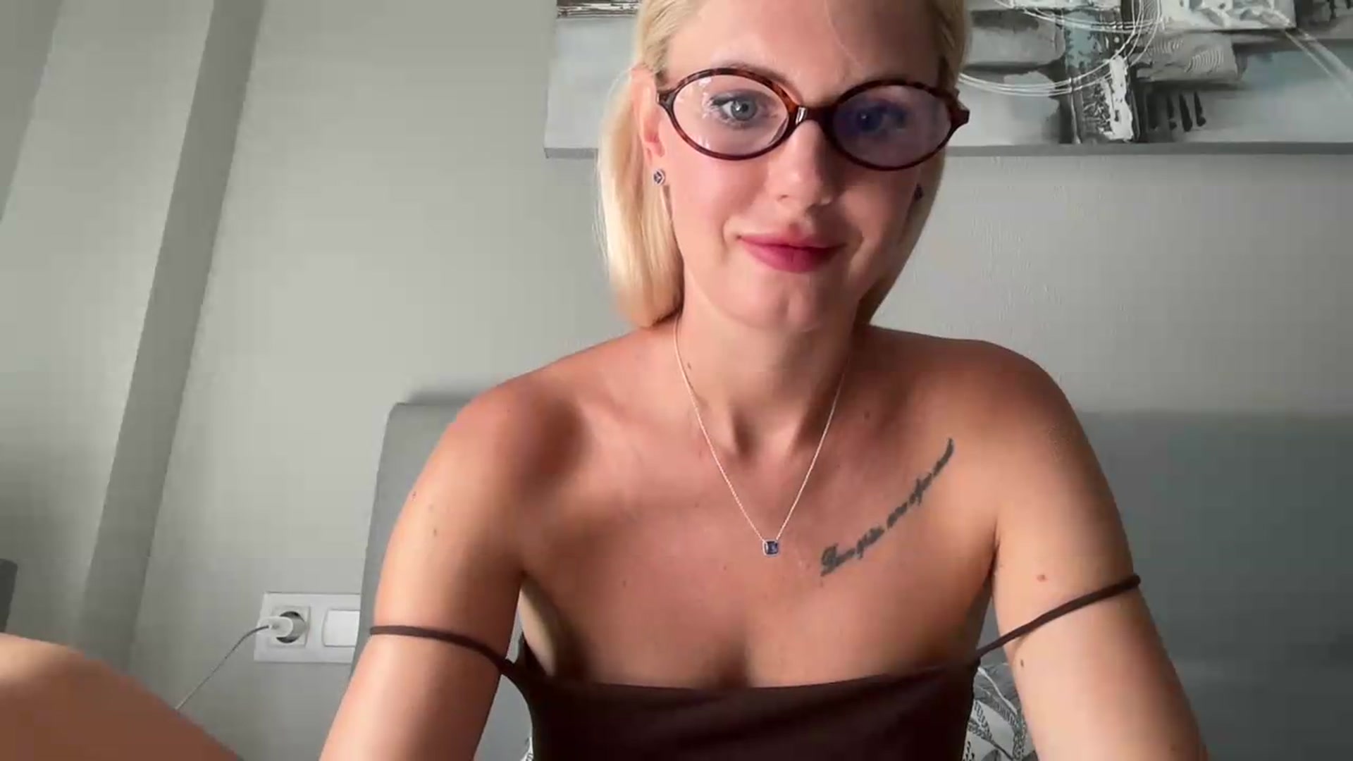 Gallery image thumbnail from AuroraKingg's myfreecams stream on, 07/28/2026, 15:44 image 16 of 20
