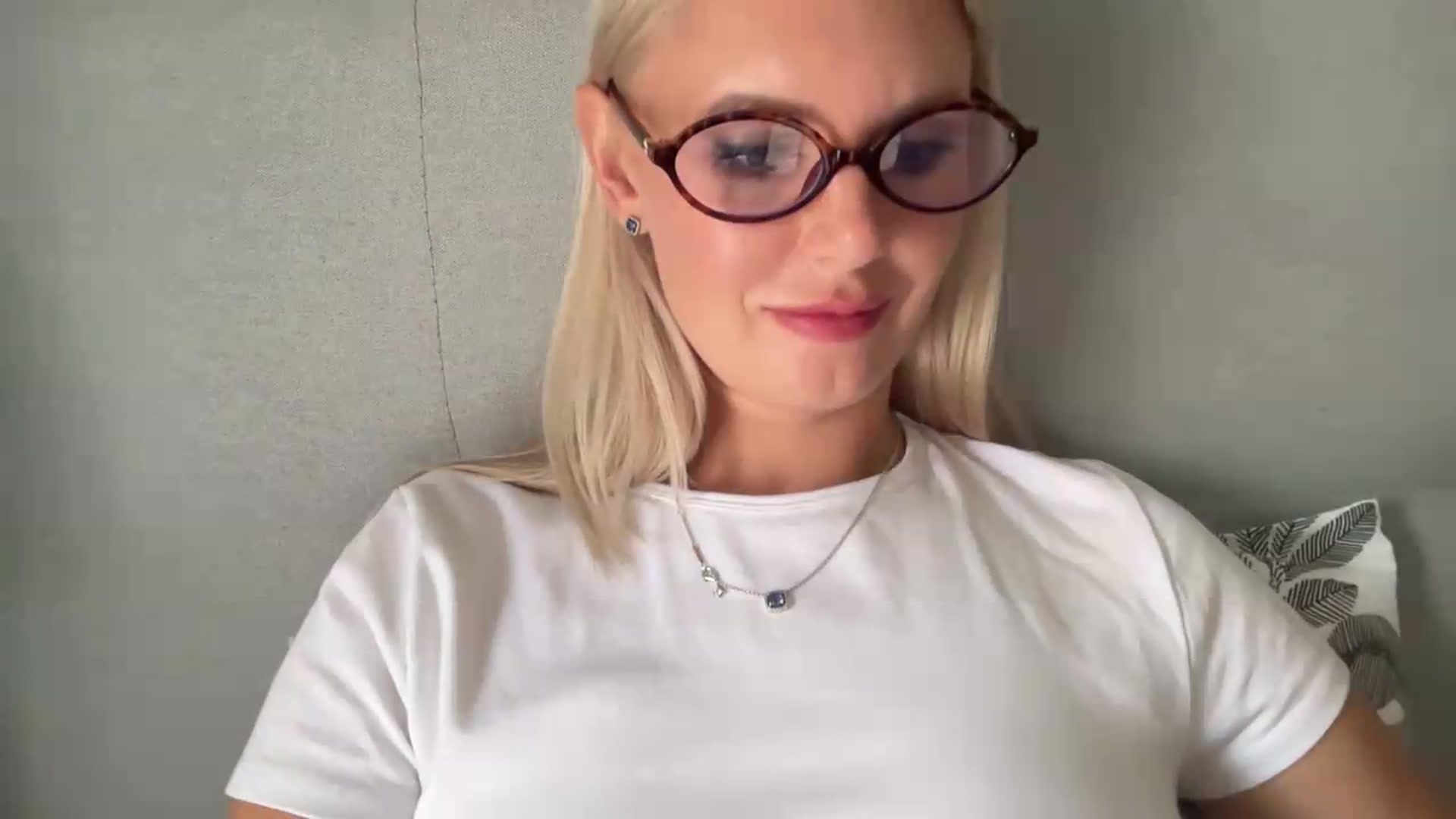 Gallery image thumbnail from AuroraKingg's myfreecams stream on, 07/31/2026, 13:26 image 15 of 20