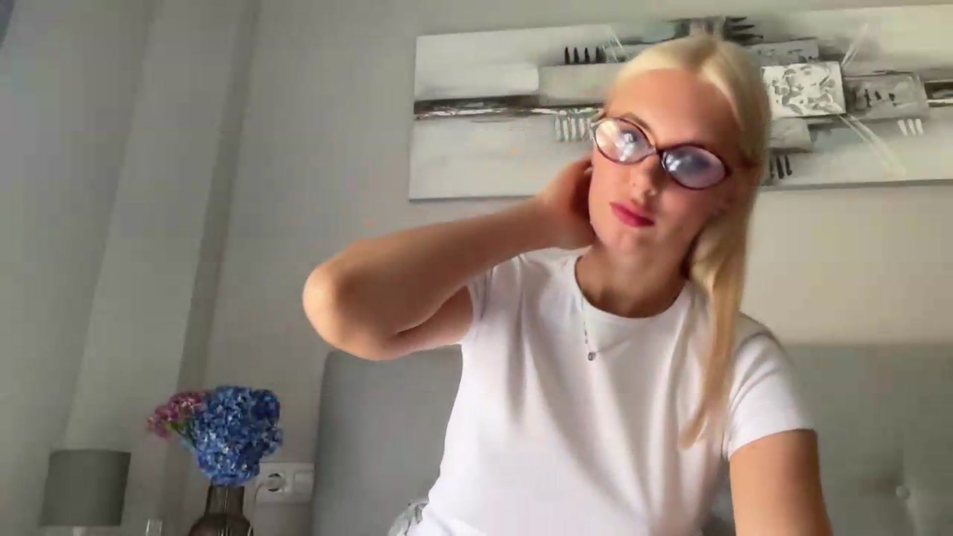 Gallery image thumbnail from AuroraKingg's myfreecams stream on, 07/31/2026, 13:26 image 8 of 20