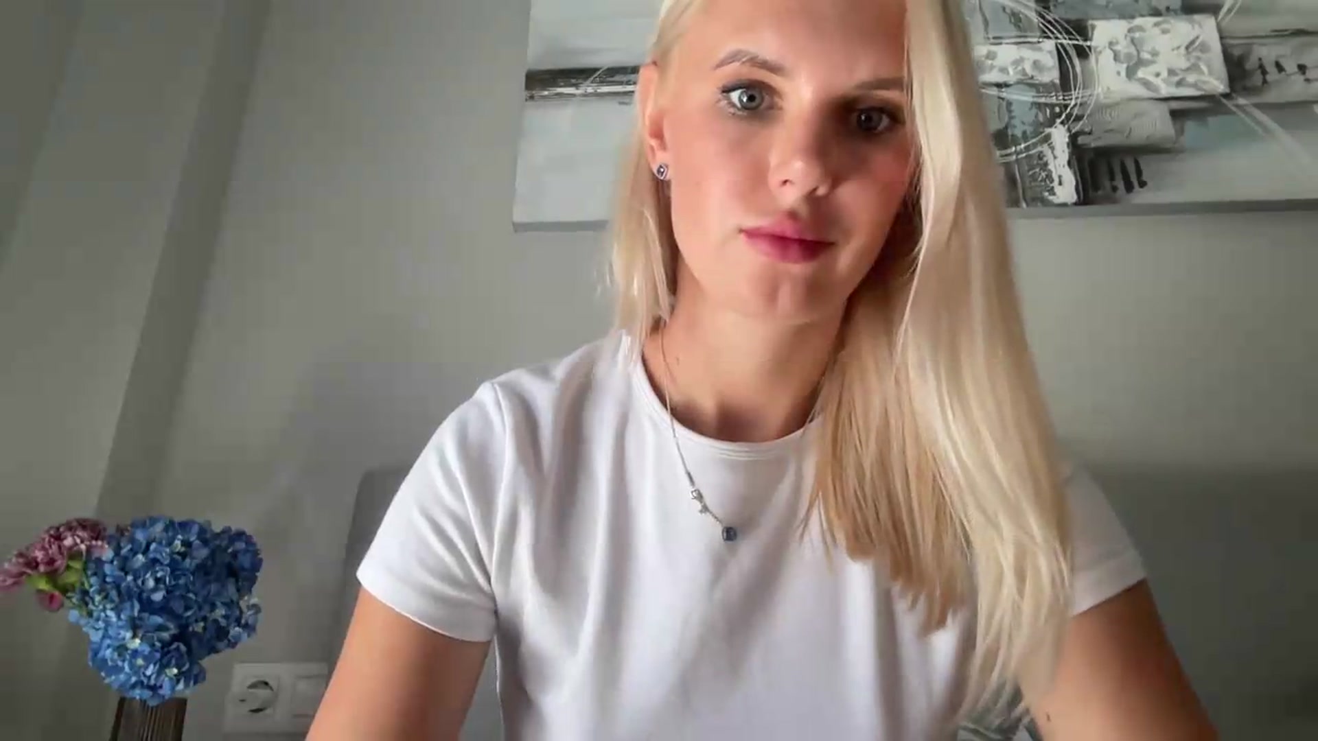 Gallery image thumbnail from AuroraKingg's myfreecams stream on, 07/31/2026, 14:00 image 19 of 20