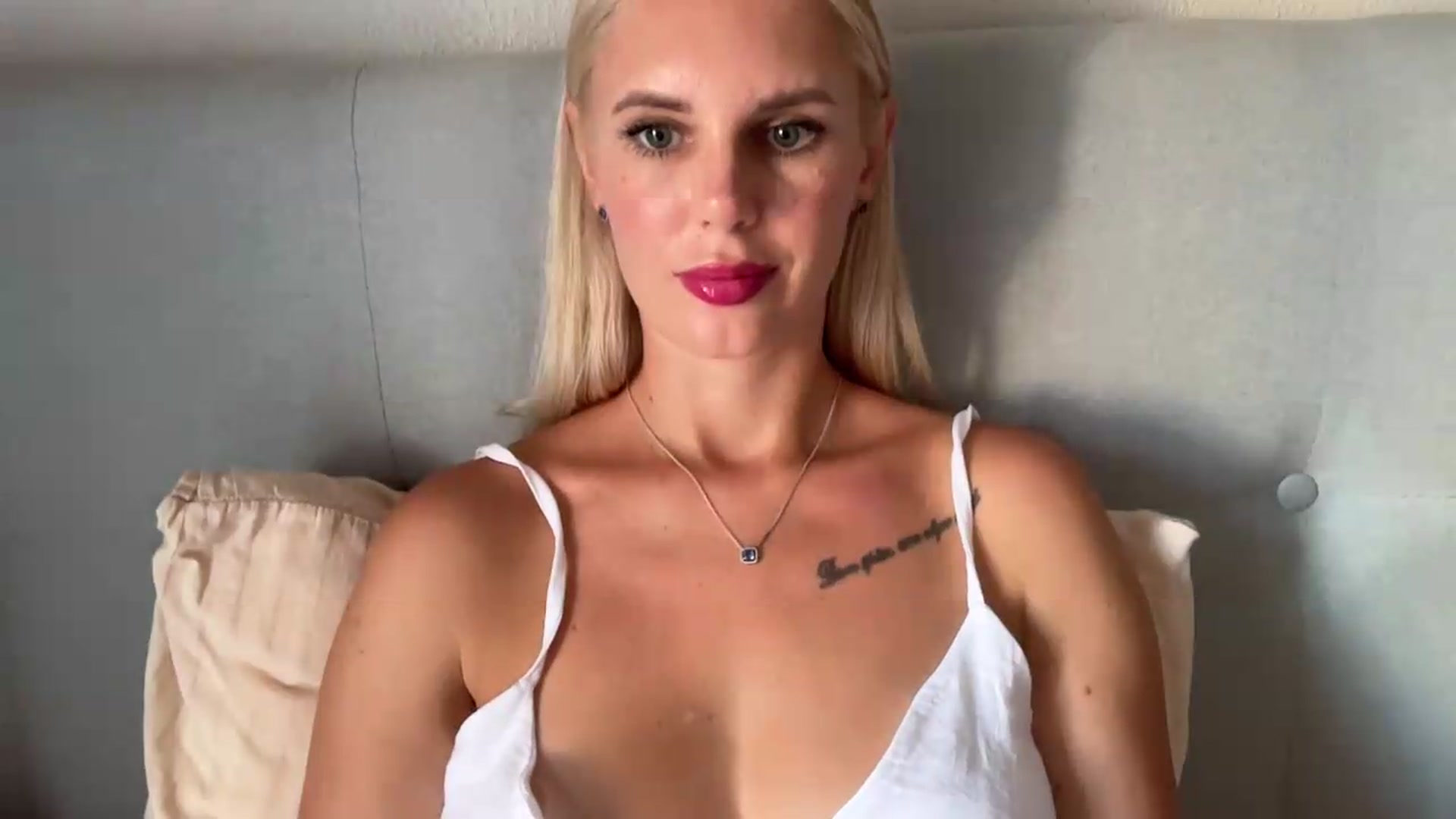 Gallery image thumbnail from AuroraKingg's myfreecams stream on, 08/02/2026, 09:43 image 9 of 20