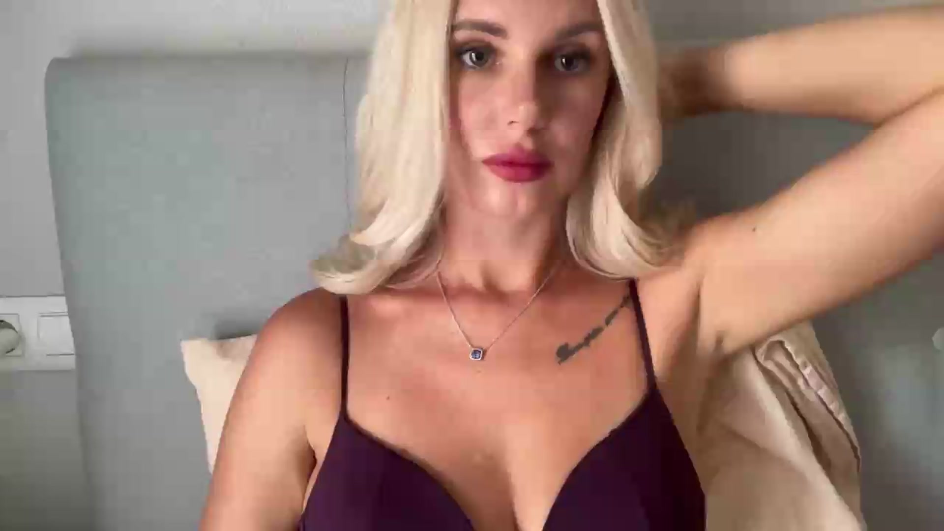 Gallery image thumbnail from AuroraKingg's myfreecams stream on, 08/05/2026, 14:51 image 1 of 20