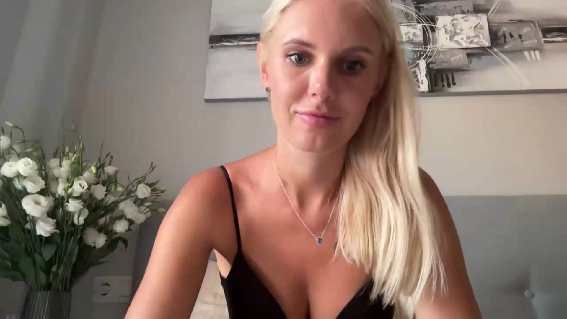 Gallery image thumbnail from AuroraKingg's myfreecams stream on, 08/07/2026, 09:53 image 2 of 20