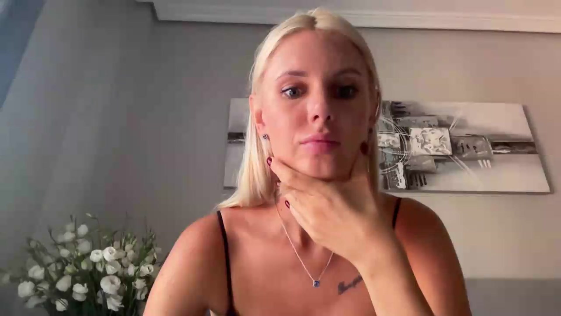 Gallery image thumbnail from AuroraKingg's myfreecams stream on, 08/07/2026, 11:15 image 7 of 20