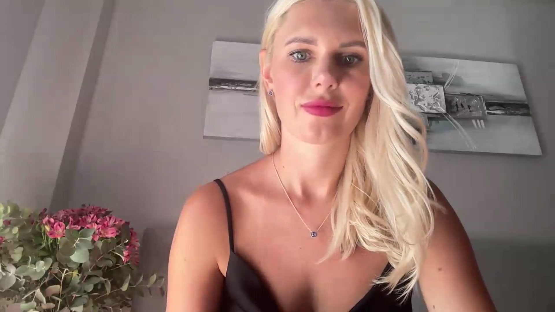Gallery image thumbnail from AuroraKingg's myfreecams stream on, 08/15/2026, 15:50 image 12 of 20