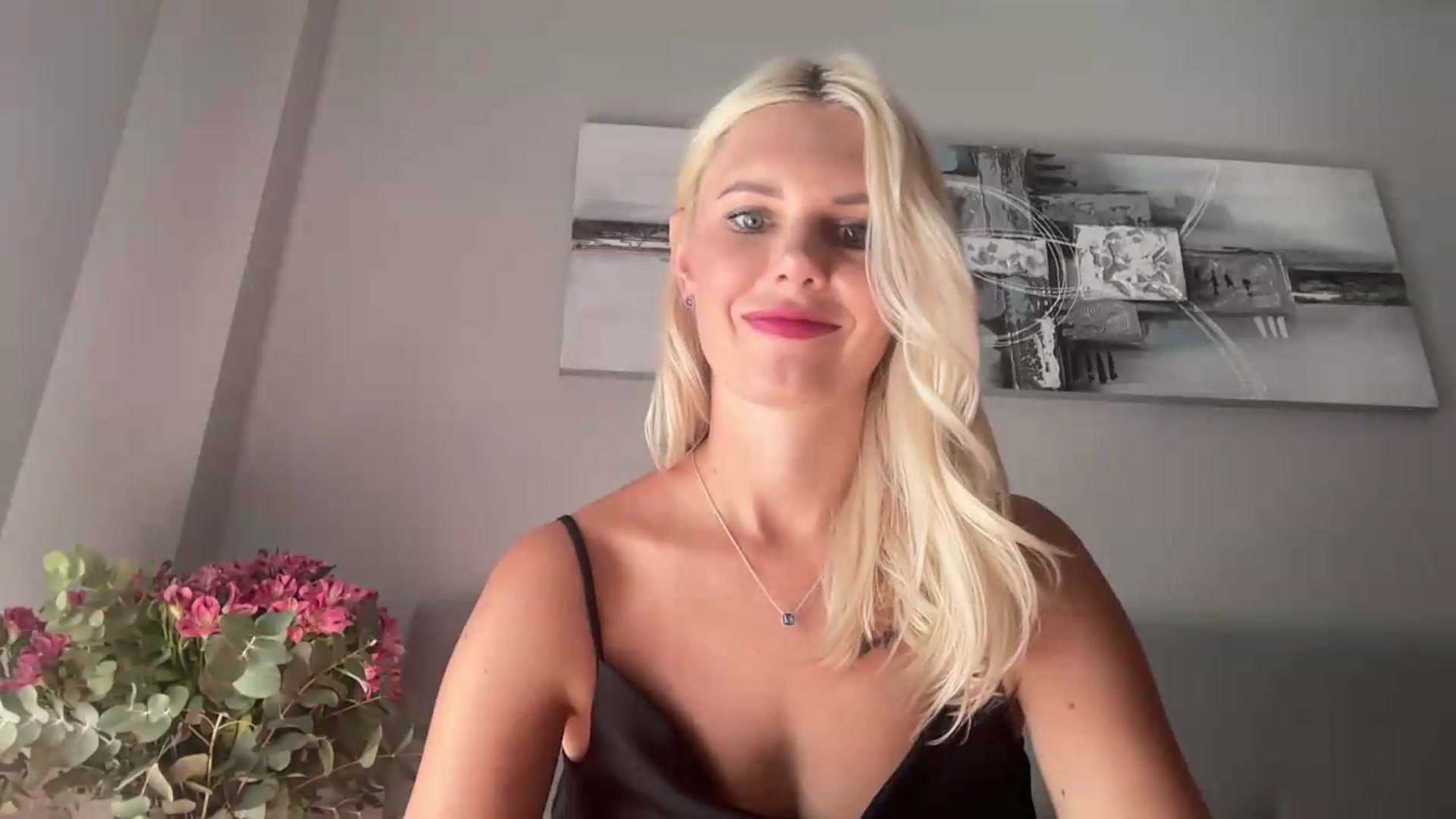 Gallery image thumbnail from AuroraKingg's myfreecams stream on, 08/15/2026, 15:50 image 17 of 20