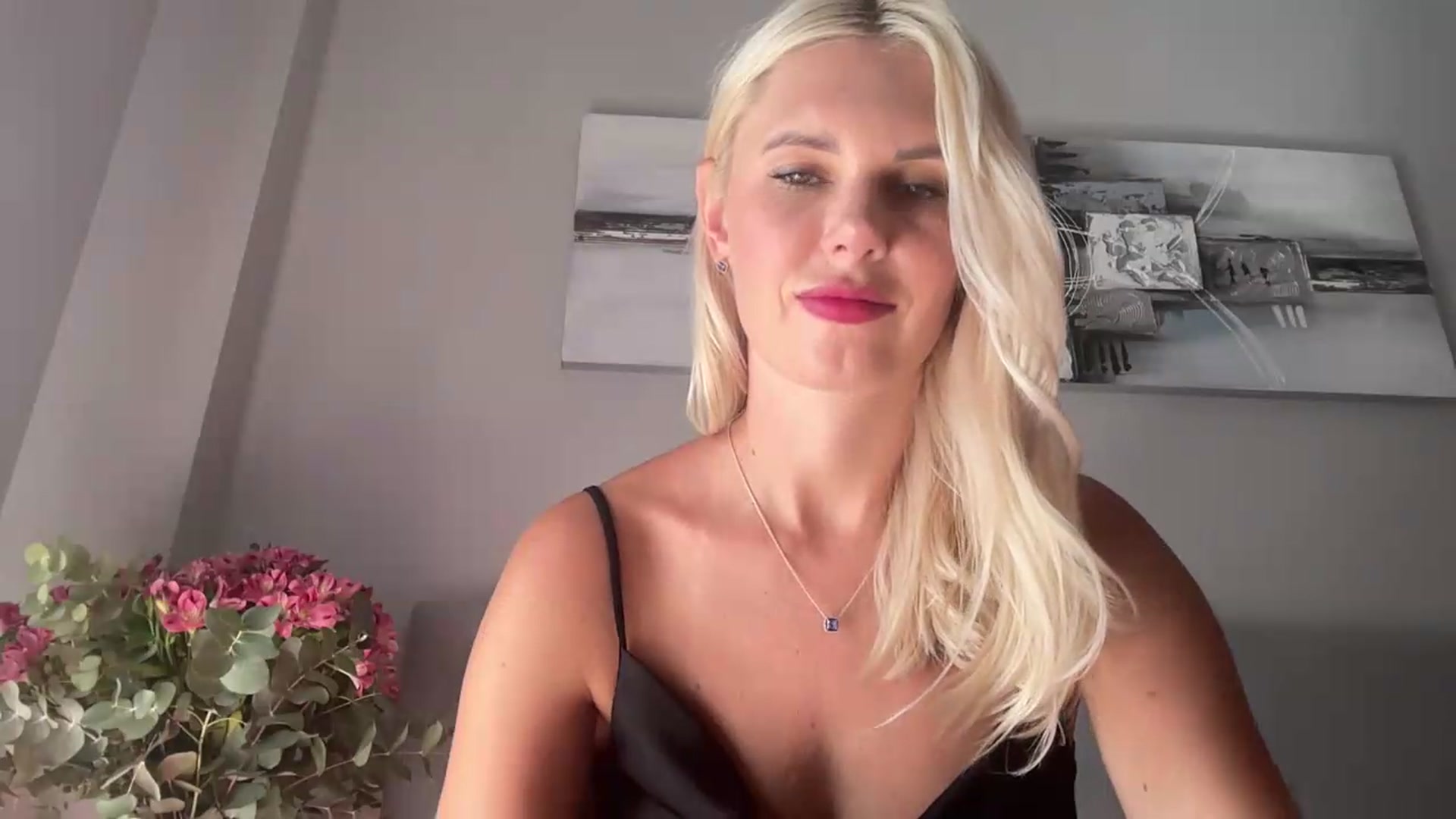 Gallery image thumbnail from AuroraKingg's myfreecams stream on, 08/15/2026, 15:50 image 15 of 20
