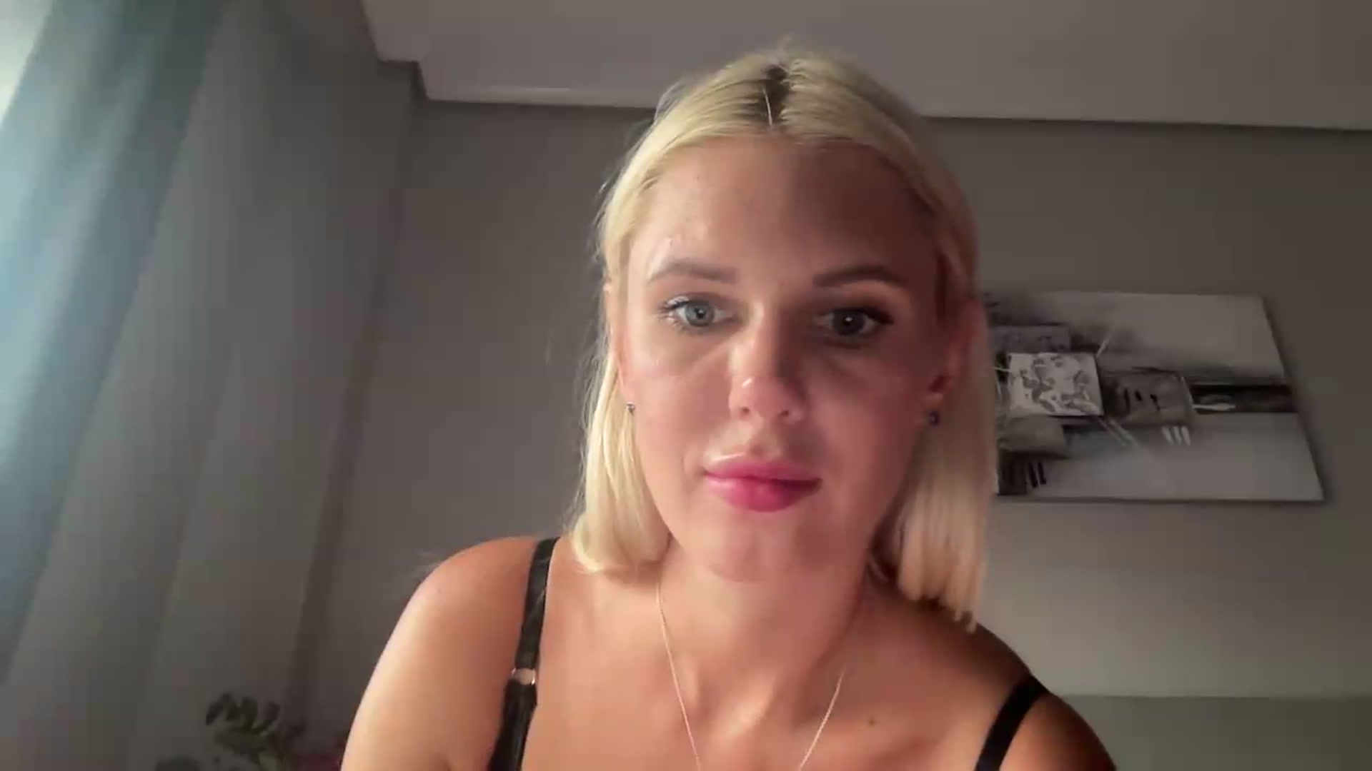Gallery image thumbnail from AuroraKingg's myfreecams stream on, 08/18/2026, 18:27 image 20 of 20