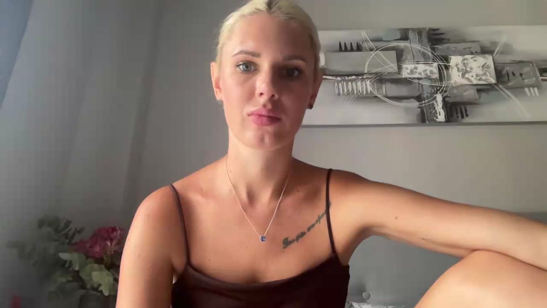Gallery image thumbnail from AuroraKingg's myfreecams stream on, 08/19/2026, 11:28 image 17 of 20