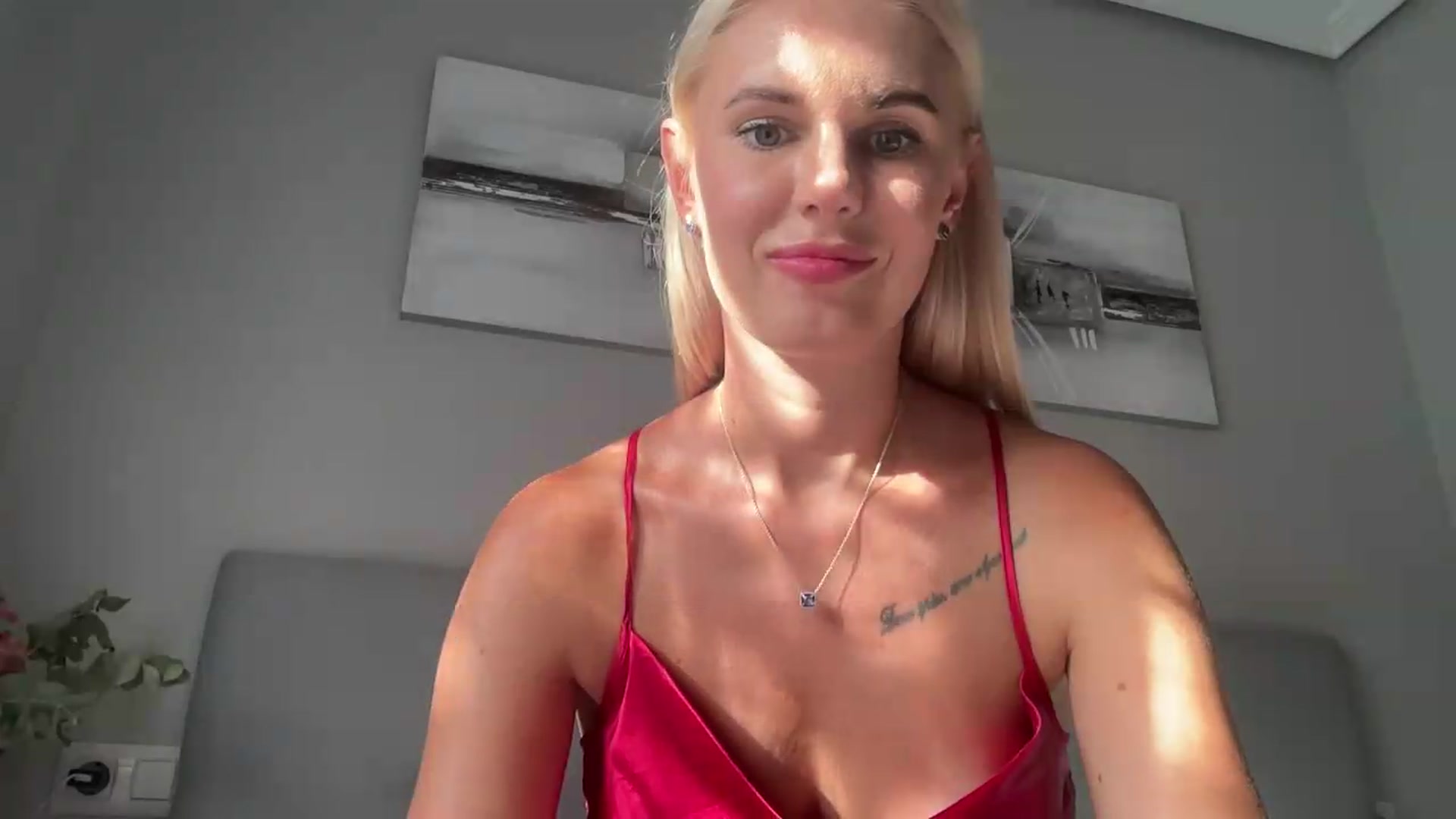 Gallery image thumbnail from AuroraKingg's myfreecams stream on, 08/20/2026, 17:26 image 13 of 20