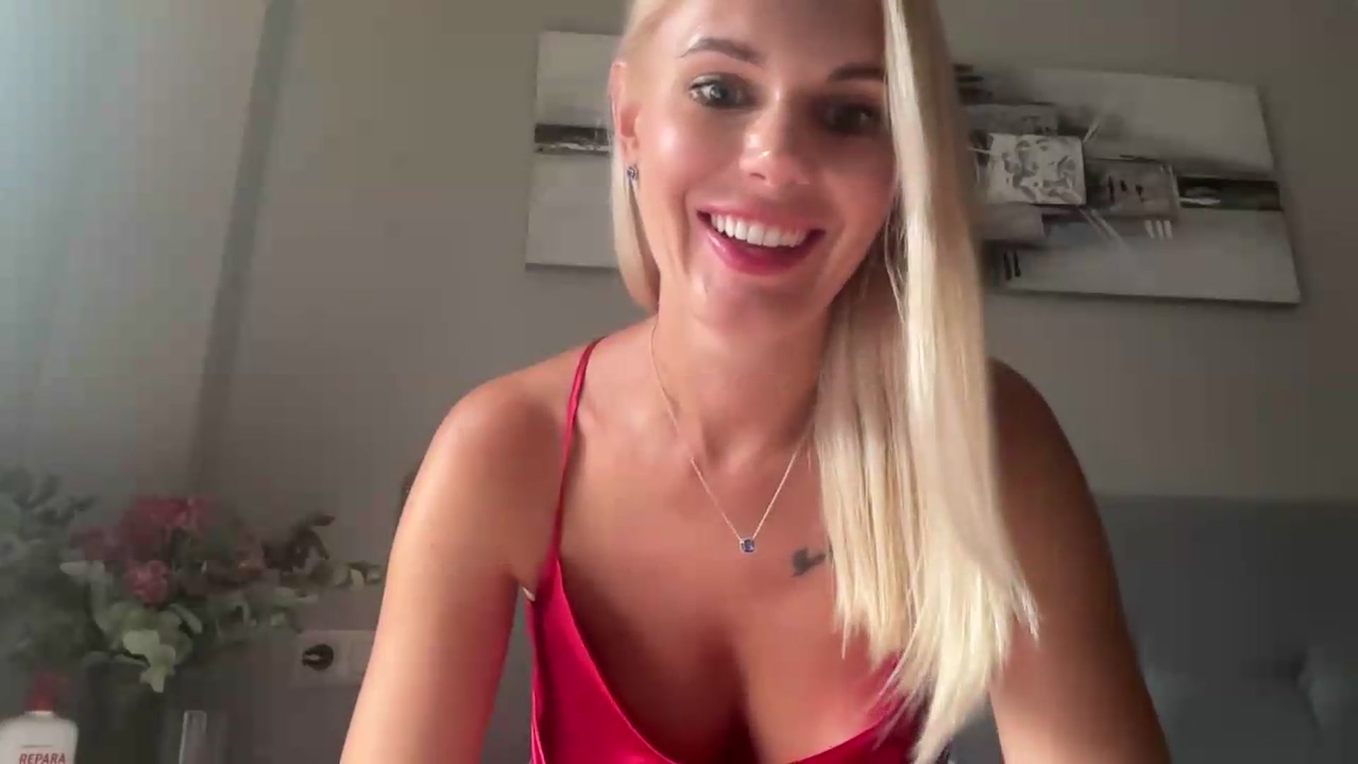 Gallery image thumbnail from AuroraKingg's myfreecams stream on, 08/20/2026, 18:26 image 9 of 20