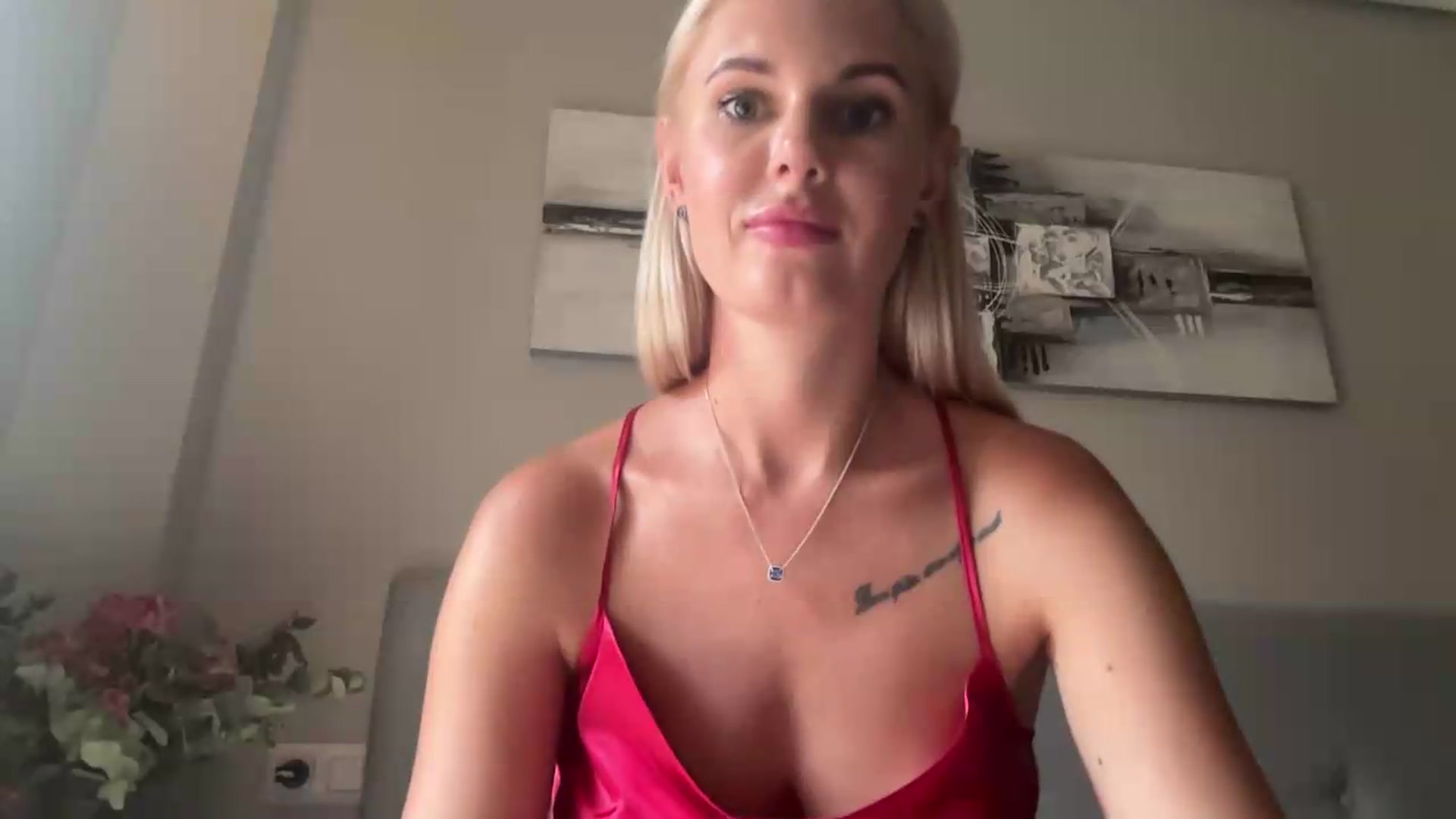 Gallery image thumbnail from AuroraKingg's myfreecams stream on, 08/20/2026, 18:26 image 15 of 20