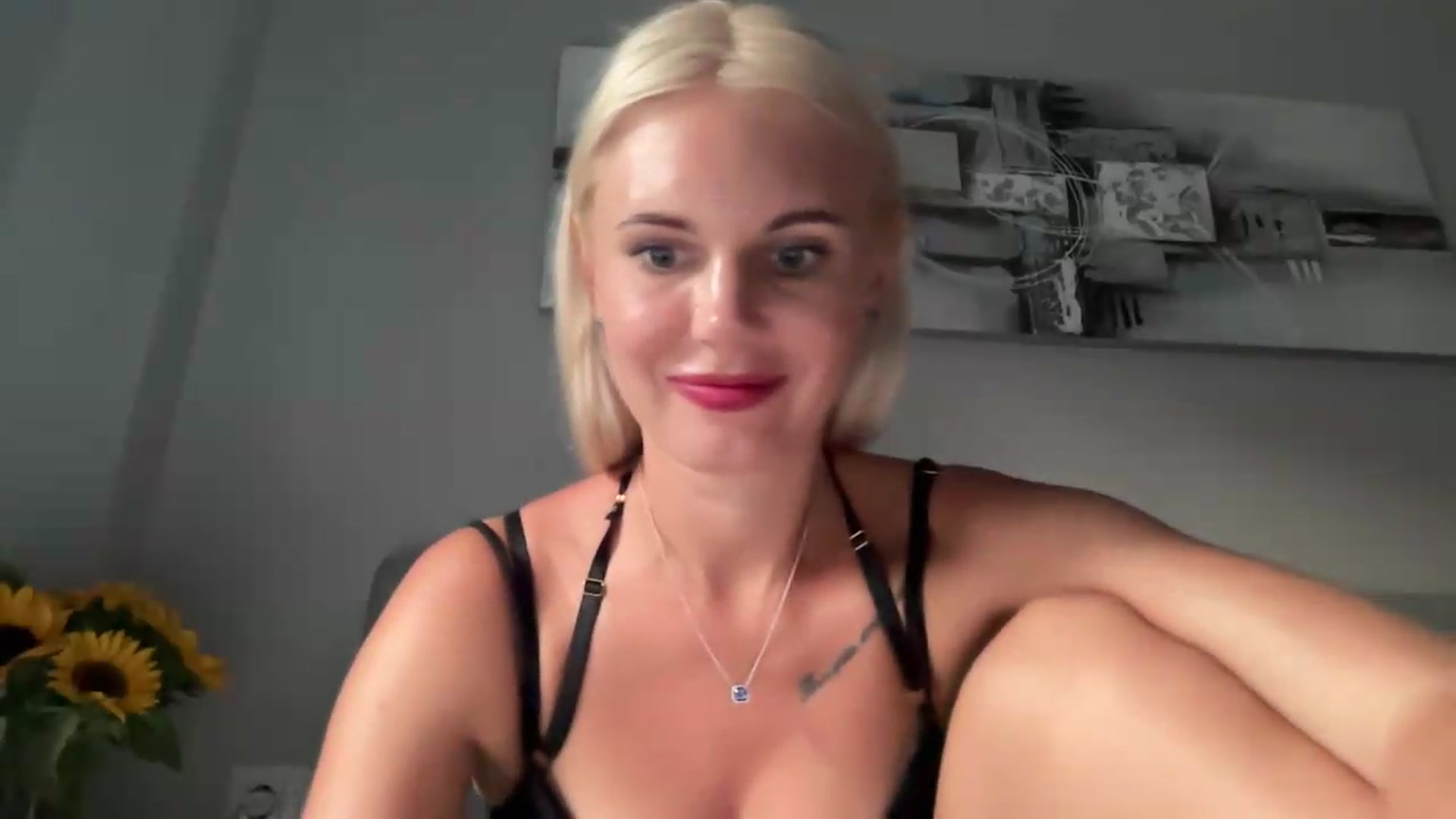 Gallery image thumbnail from AuroraKingg's myfreecams stream on, 08/22/2026, 18:50 image 11 of 20