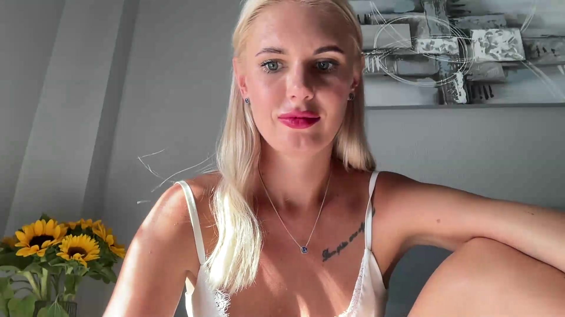 Gallery image thumbnail from AuroraKingg's myfreecams stream on, 08/23/2026, 16:22 image 20 of 20