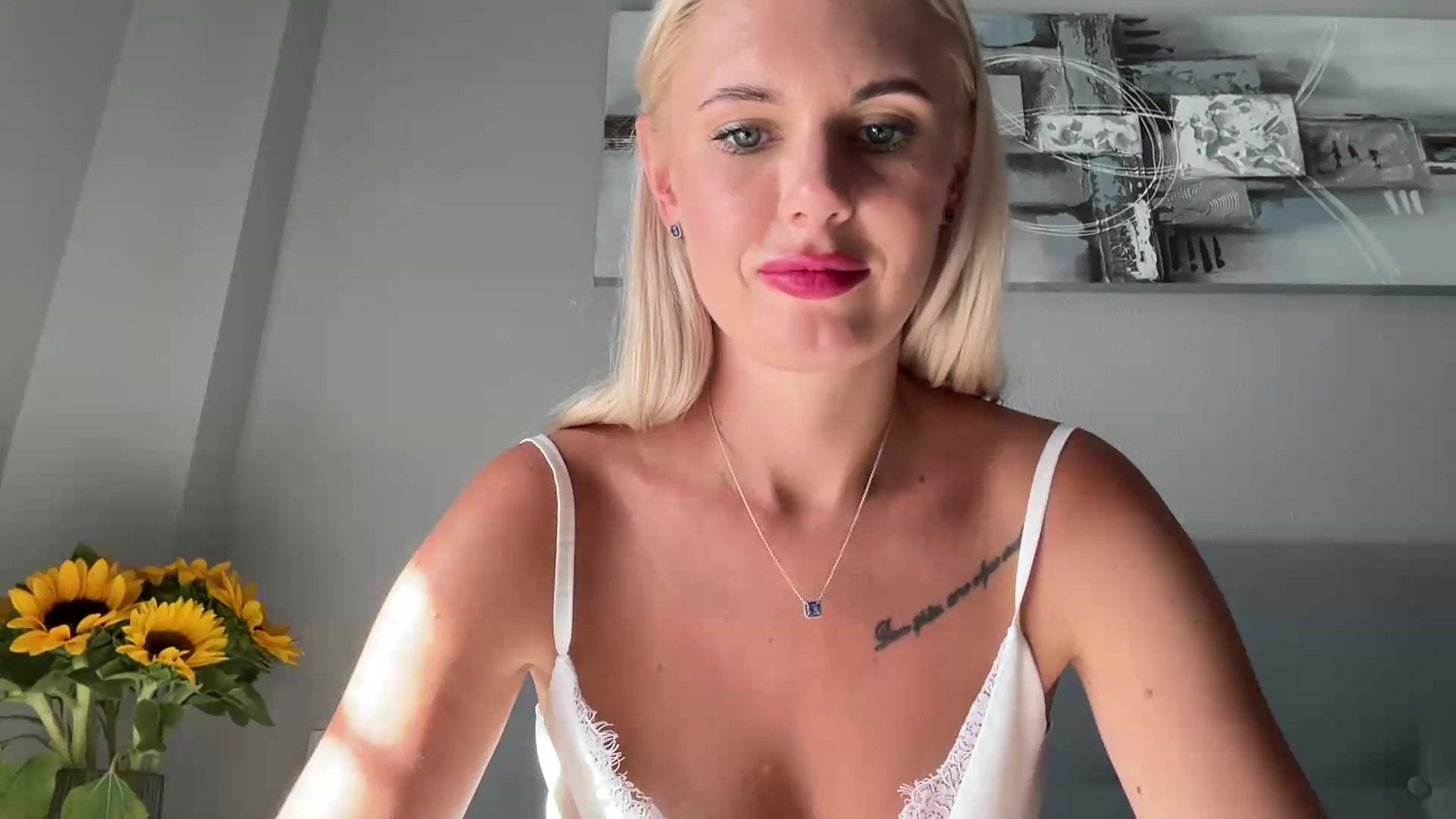 Gallery image thumbnail from AuroraKingg's myfreecams stream on, 08/23/2026, 16:22 image 19 of 20