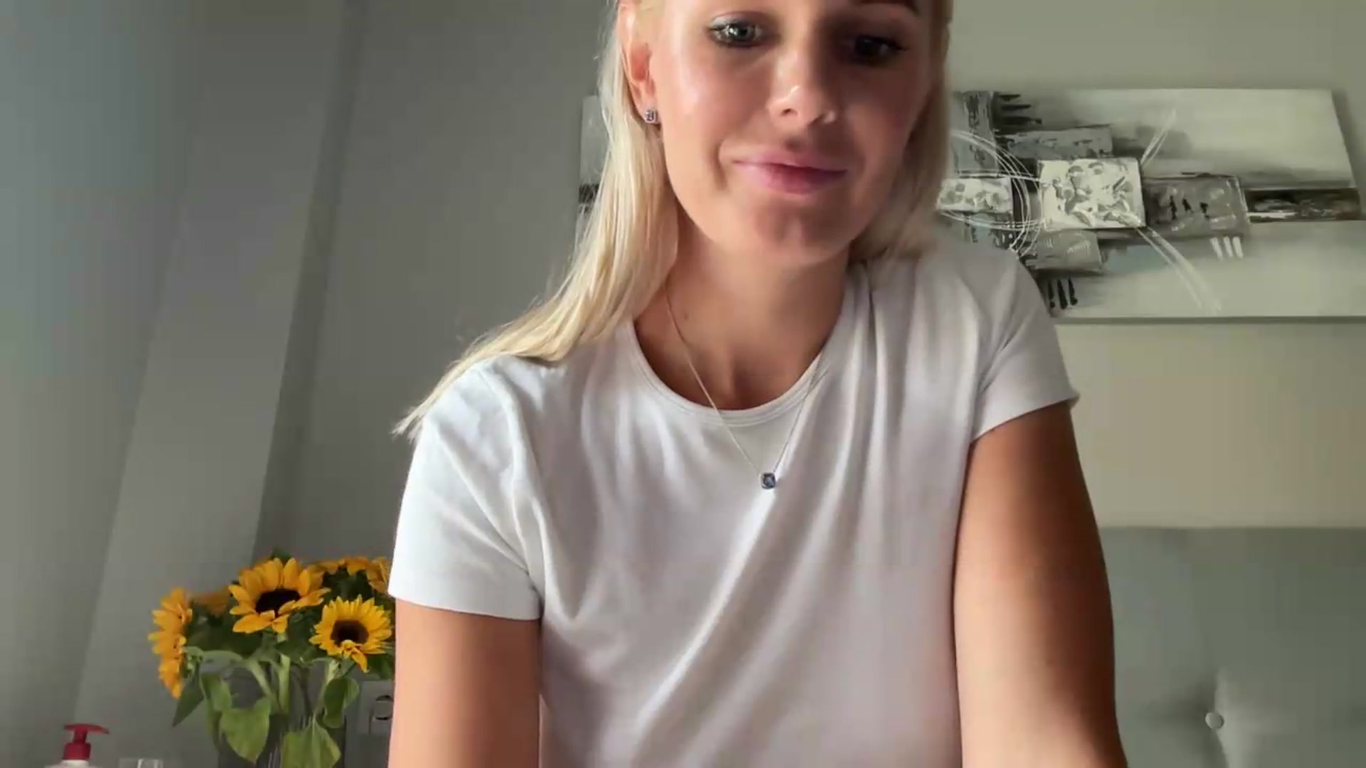 Gallery image thumbnail from AuroraKingg's myfreecams stream on, 08/24/2026, 09:55 image 20 of 20